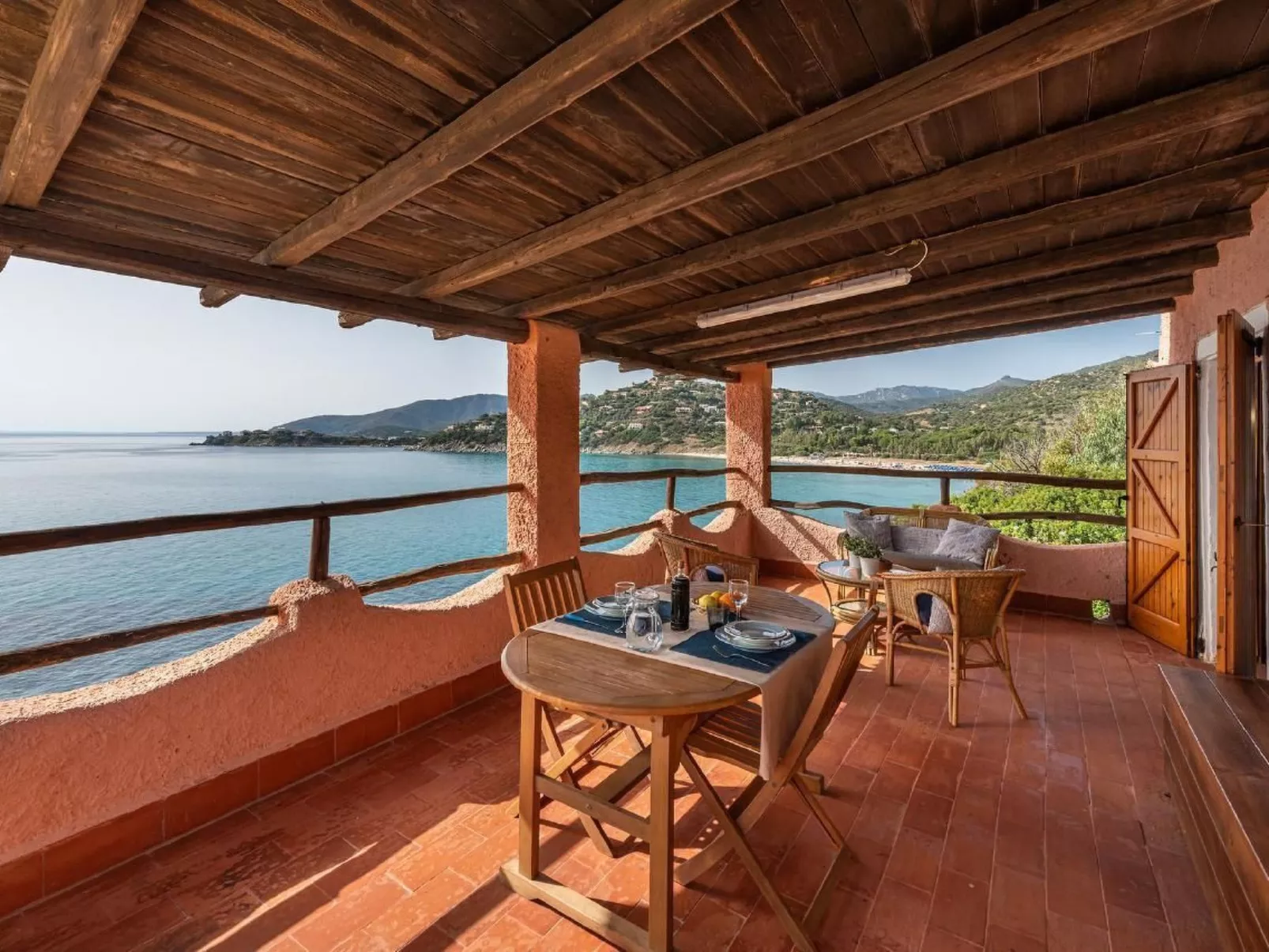 Wohnung in Torre Delle Stelle mit Terrasse und Grill, nah am Strand-Draußen