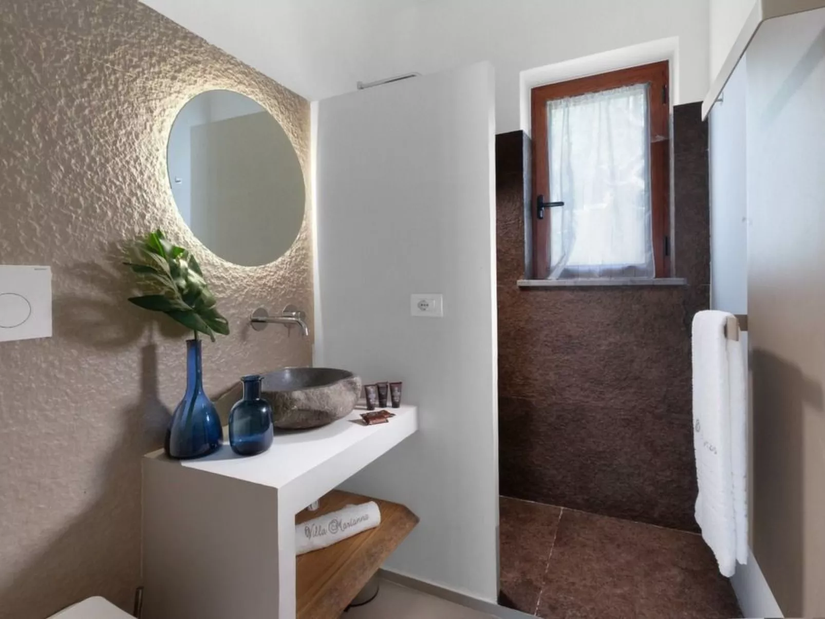 Haus in Sirenuse mit Panoramaterrasse-Image-tags.info