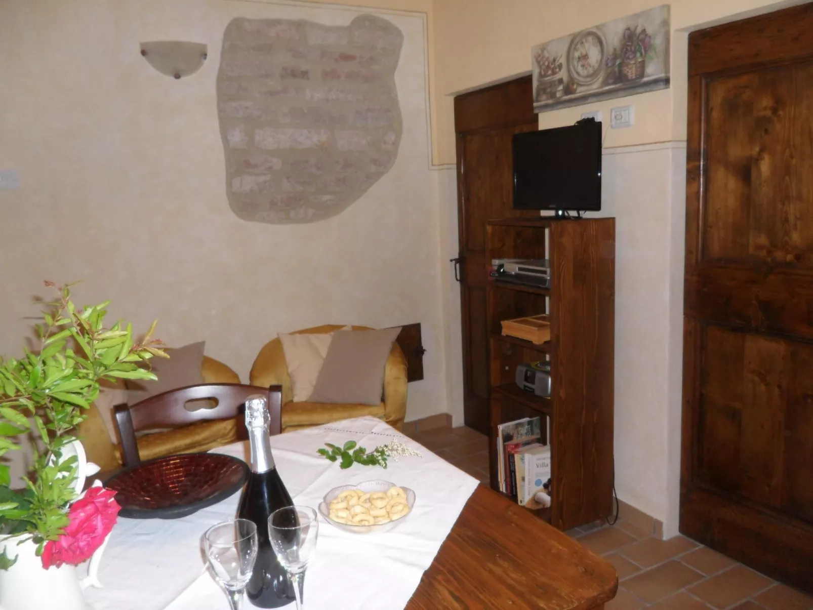 Flacher Flieder-Drinnen