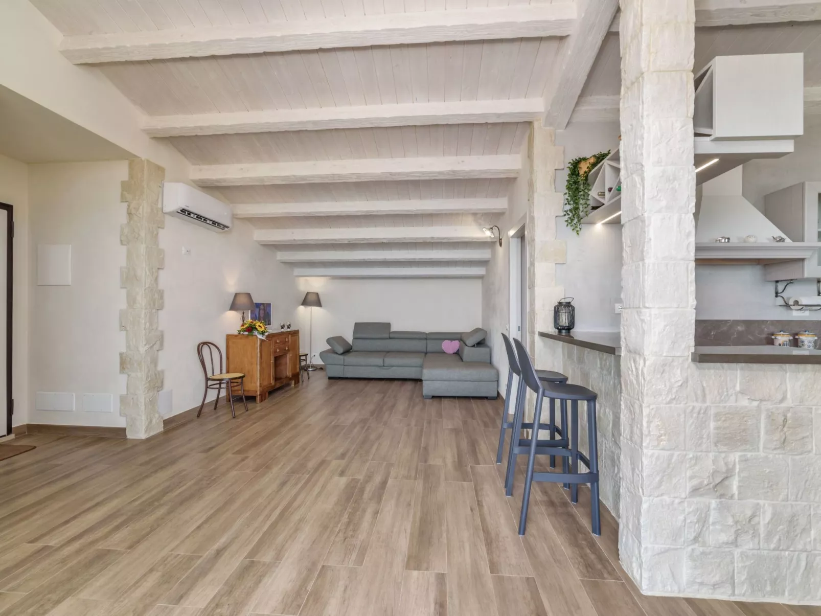 Appartement in Donnalucata mit Möblierter Terrasse und Meerblick-Image-tags.info