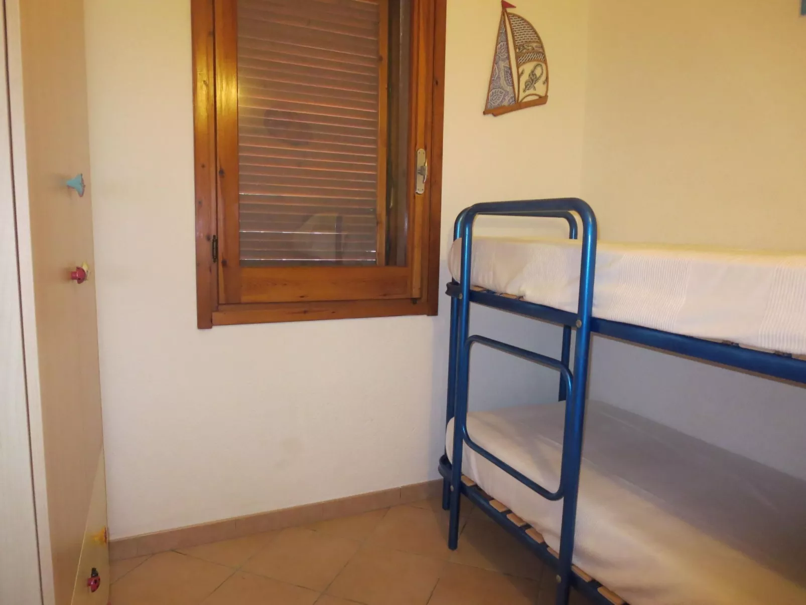 Trilo Alex-Image-tags.info