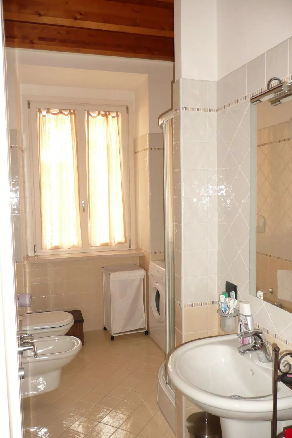 Stilvolle Wohnung in Toscolano Maderno-Dedans