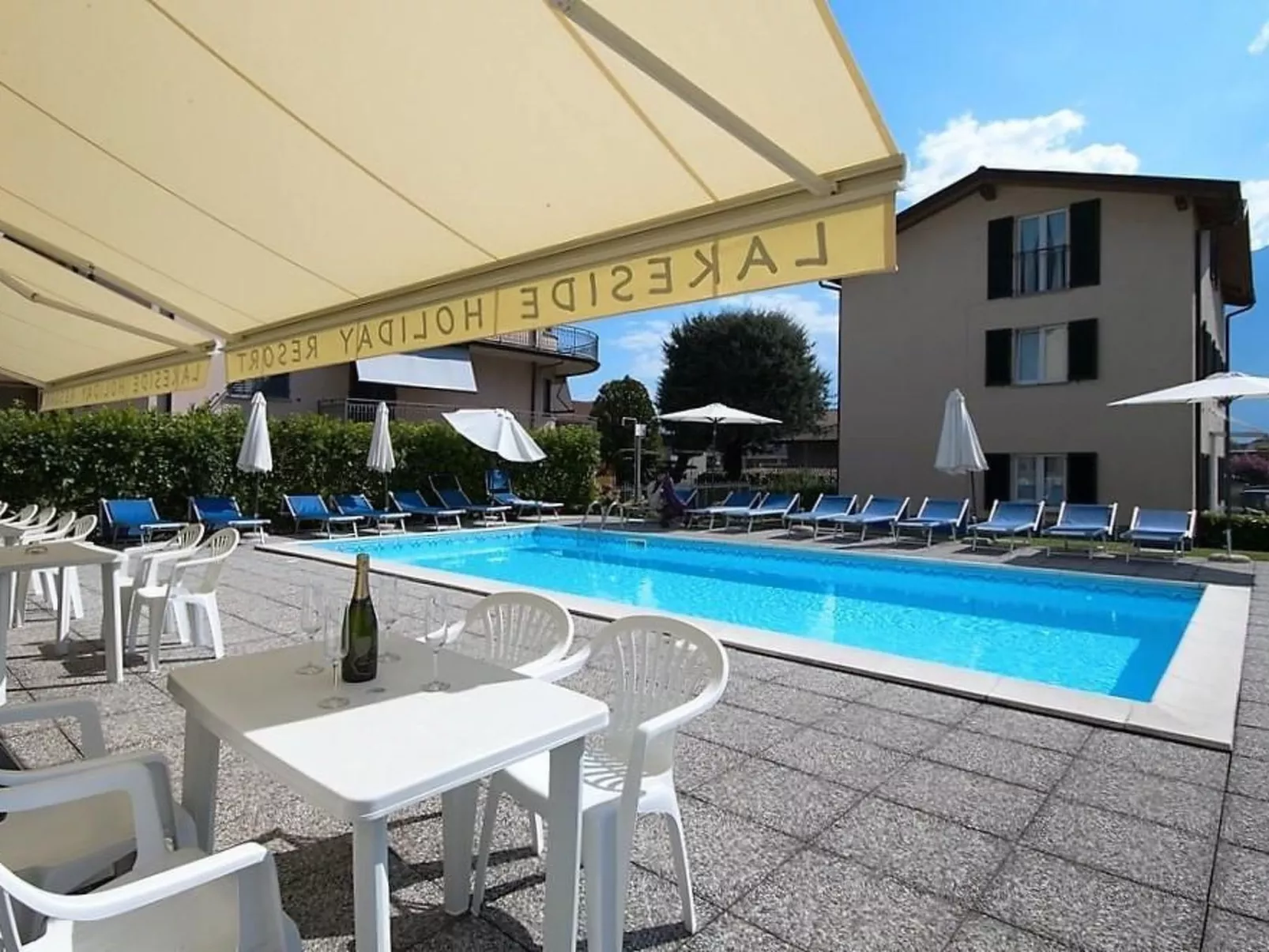 Wohnung in Domaso mit privatem Parkplatz-Outside