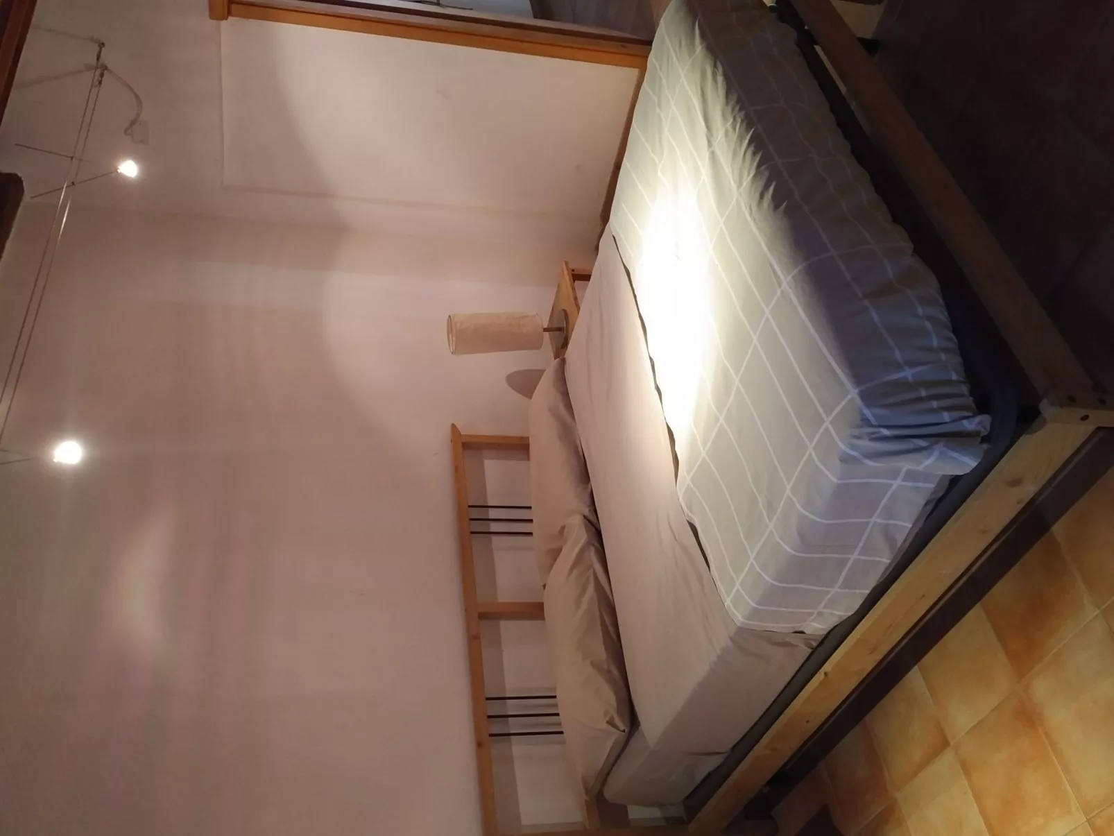 Zweijährige Terrassenwohnung-Inside