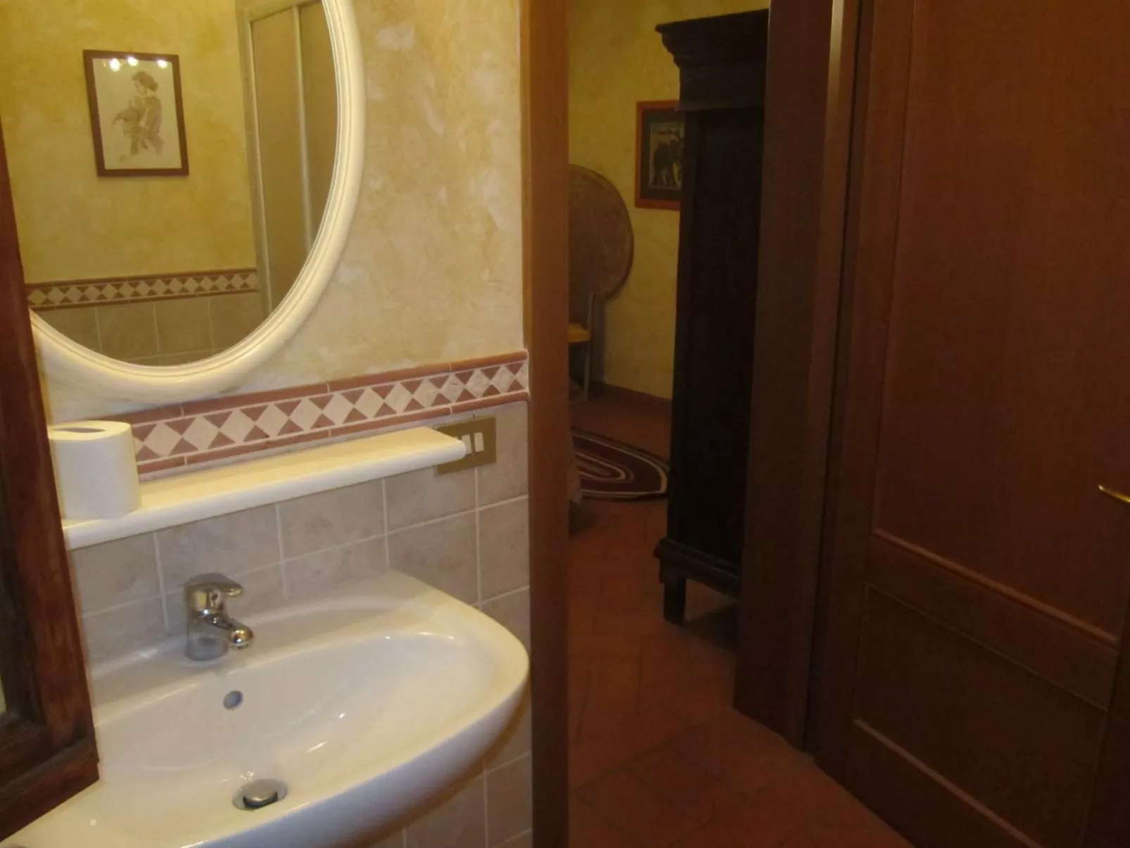 Tolles Ferienhaus in Pian Di Scò mit Privatem Pool und Panoramablick-Drinnen