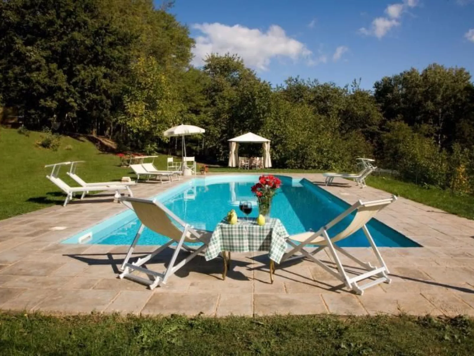 Villa Liz' Anwesen mit privatem Pool-Outside