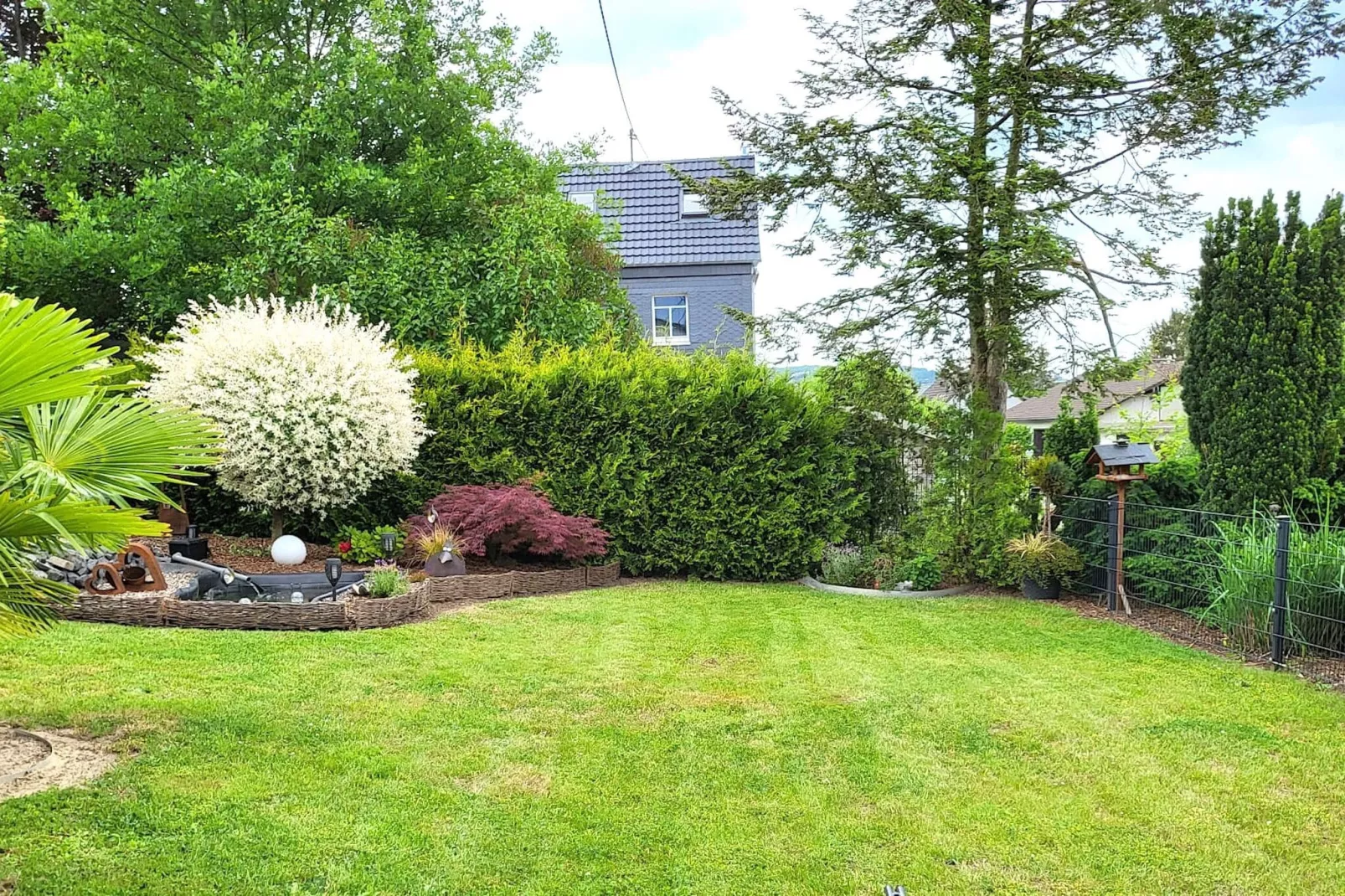 Ferienwohnung Bluzi im Westerwald-Gardens summer