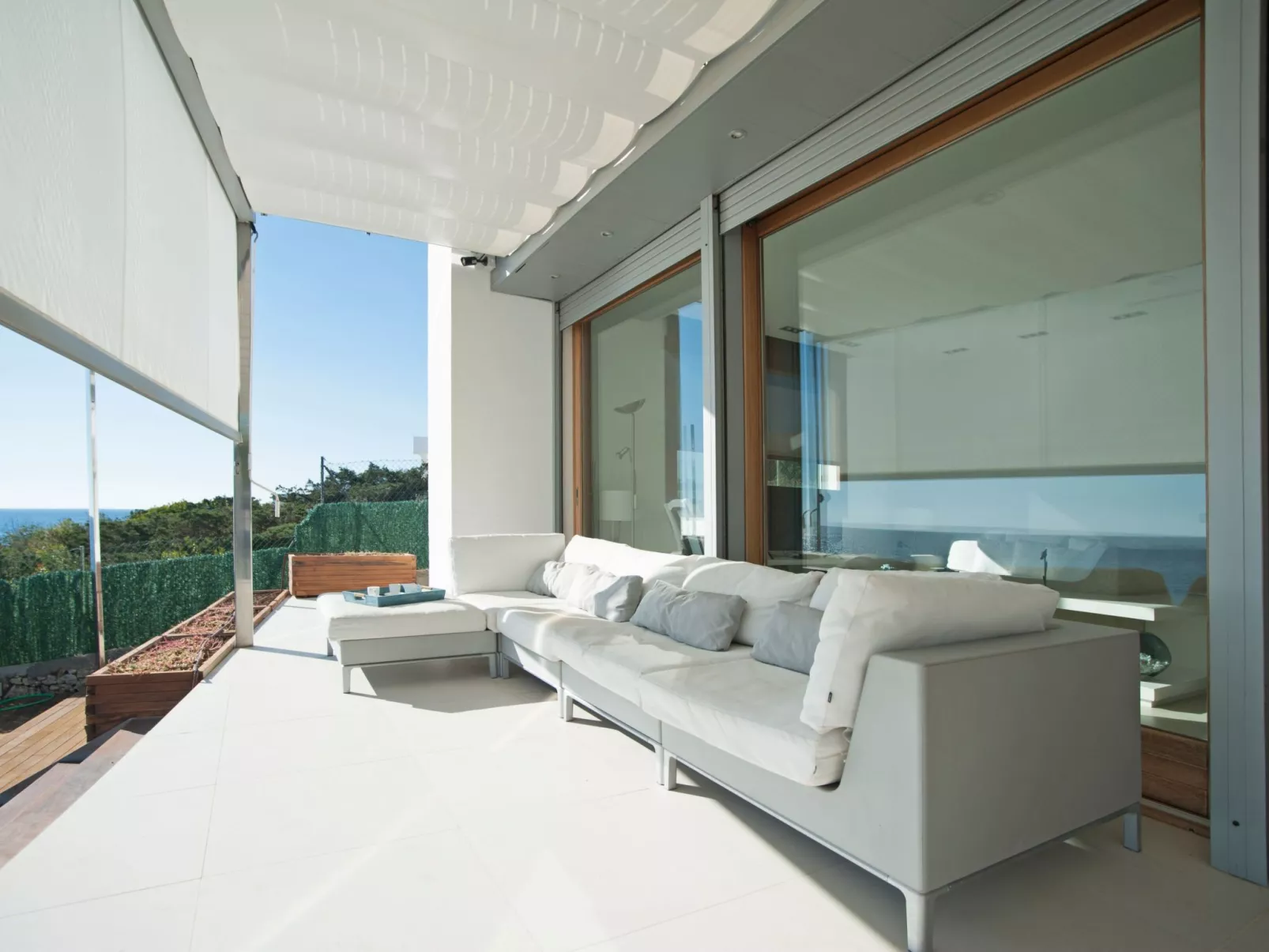 Majestätische Villa mit 5 Schlafzimmern und Pool direkt am Meer-Draußen