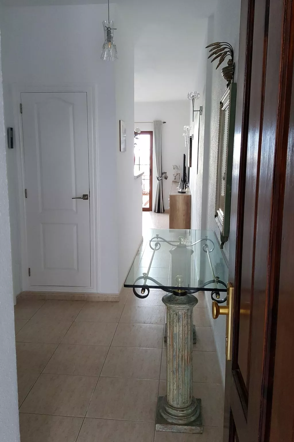 Wohnung mit Aussicht auf Meer und Klippen-Inside