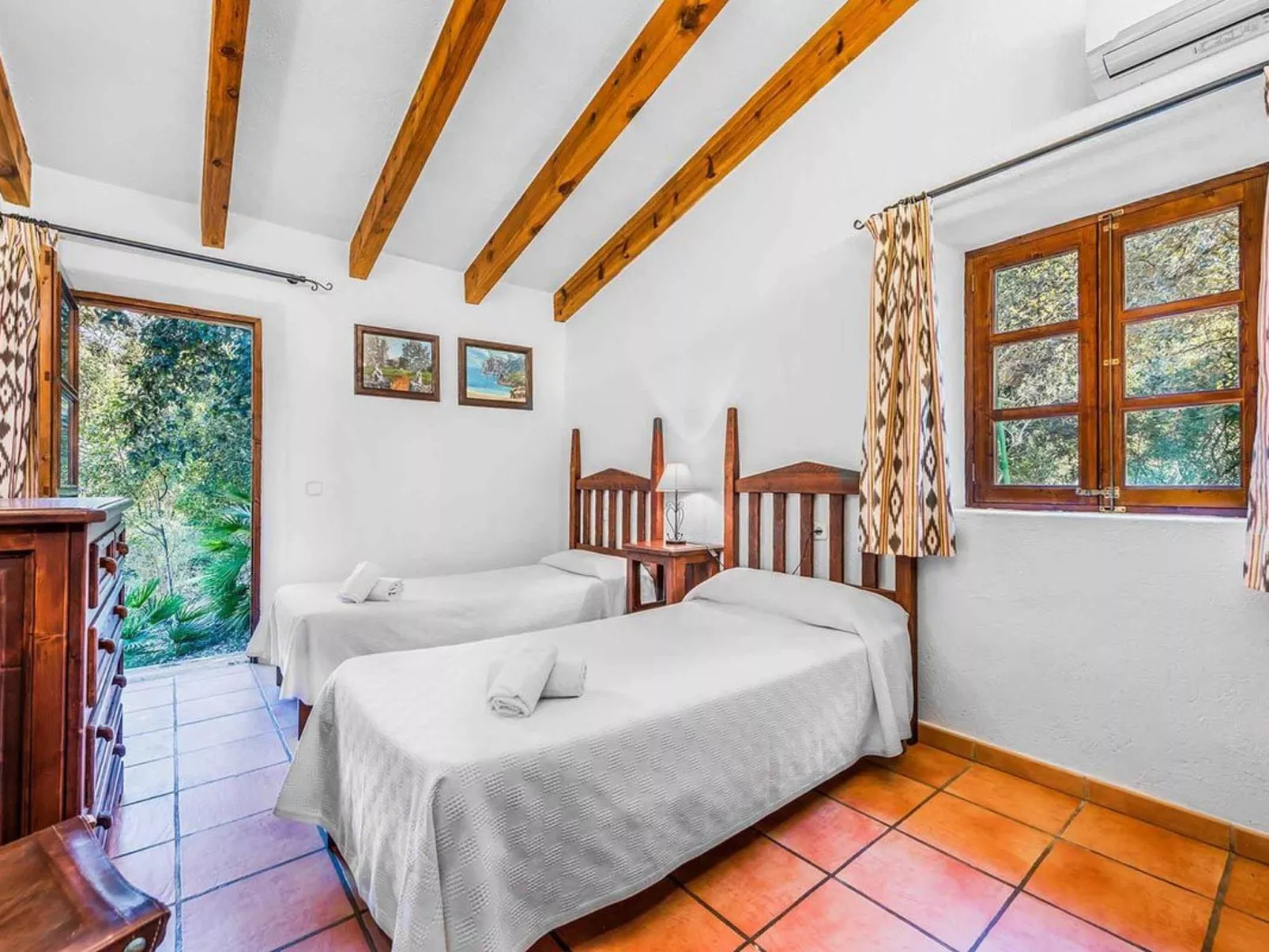 Finca Tomas, Cala Sant Vicenç-Drinnen