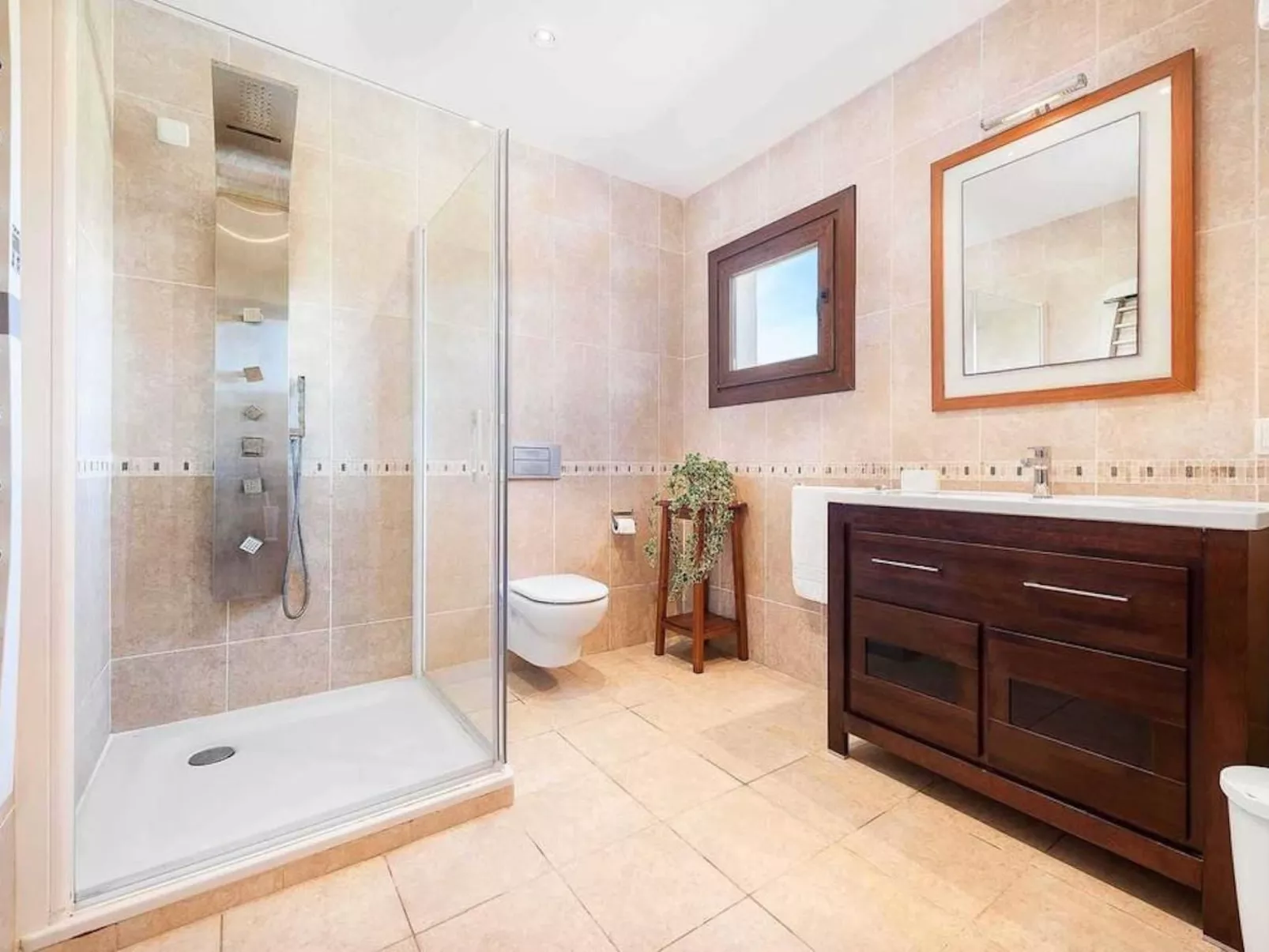 Villa Alexandria Cala Sant Vicenç-Inside