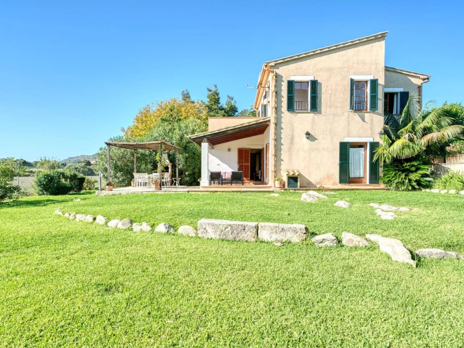 Finca mit Garten, Grill und Terrasse-Outside