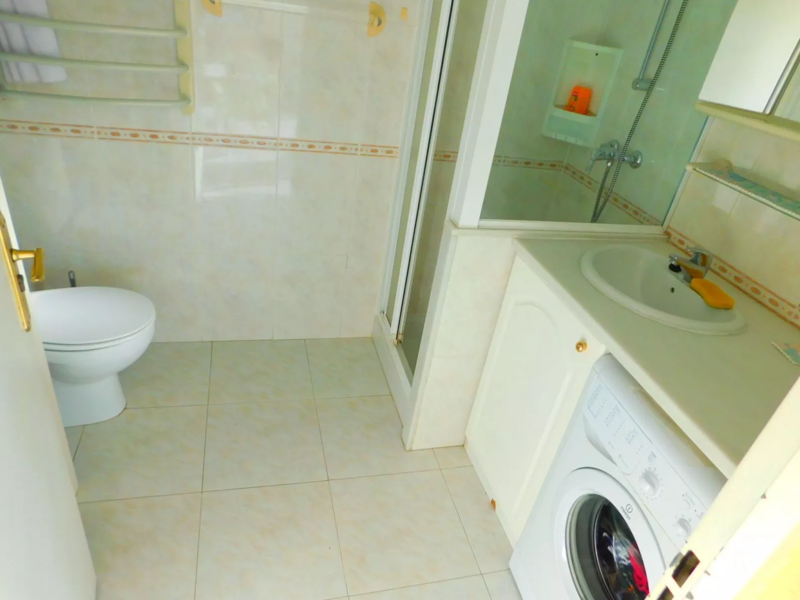 Ferienvermietung Penthouse mit schöner Terrasse 200m vom Strand Salatar, Roses-Drinnen