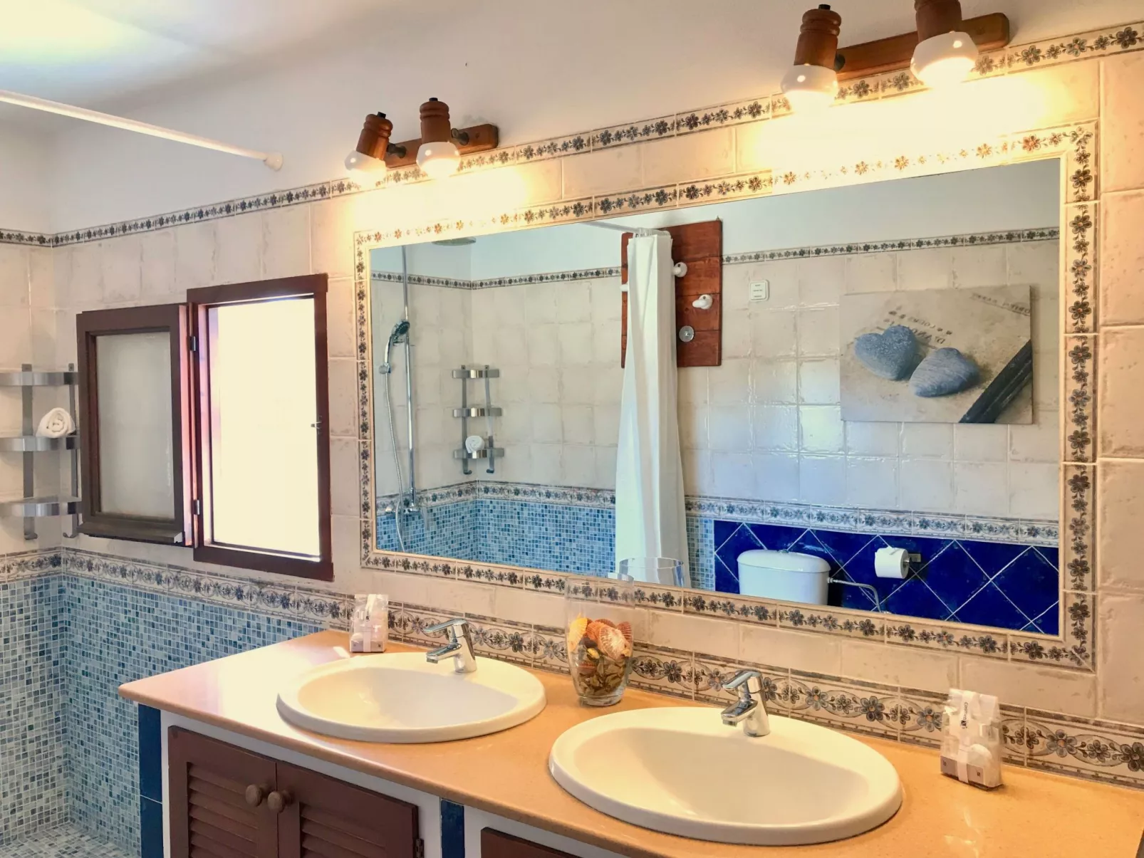 Villa El Palau-Image-tags.info