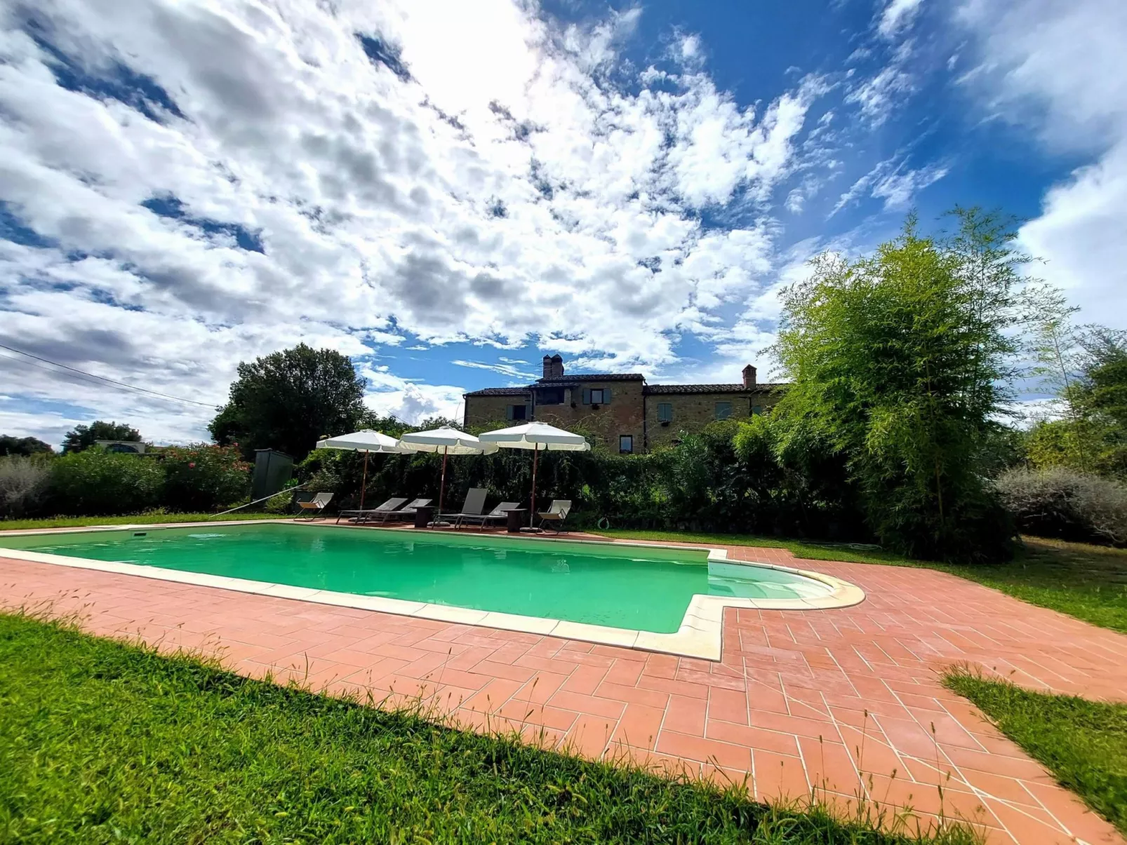 Schönes Ferienhaus in Gambassi Terme mit Privatem Pool-Dehors