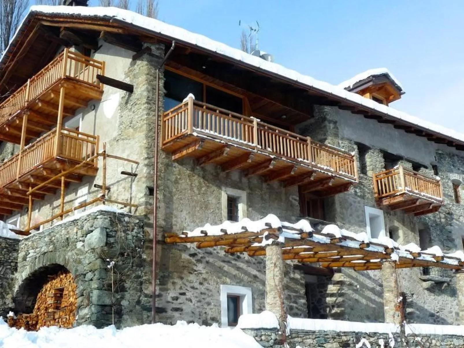 Drei-Zimmer-Wohnung Kaninchen-Draußen