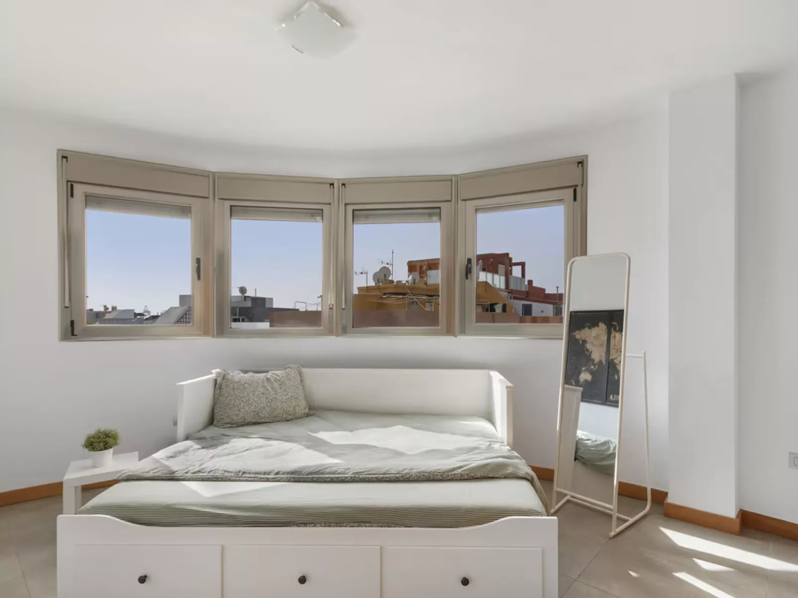 "VCV Apartment FM".-Drinnen