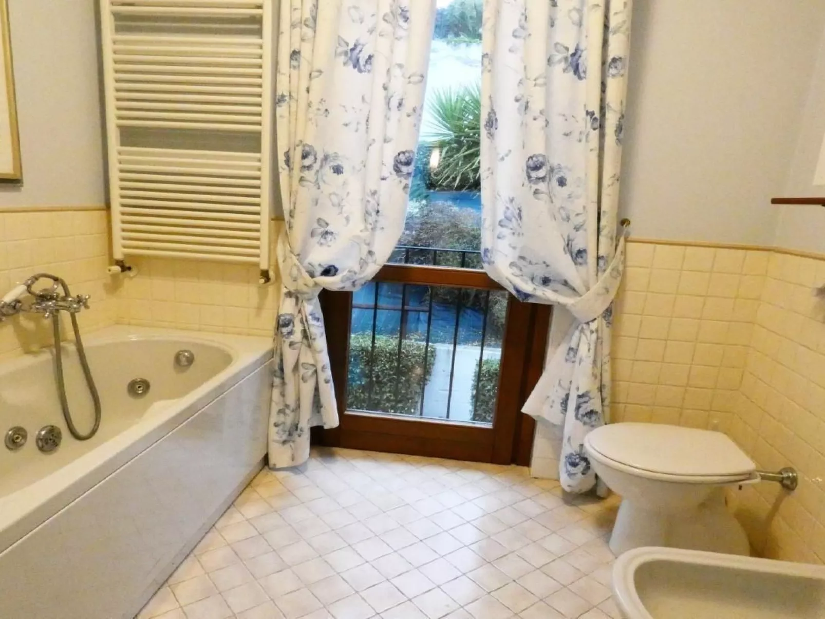 Villa Paradiso, 200 m² Ferienhaus-Dedans