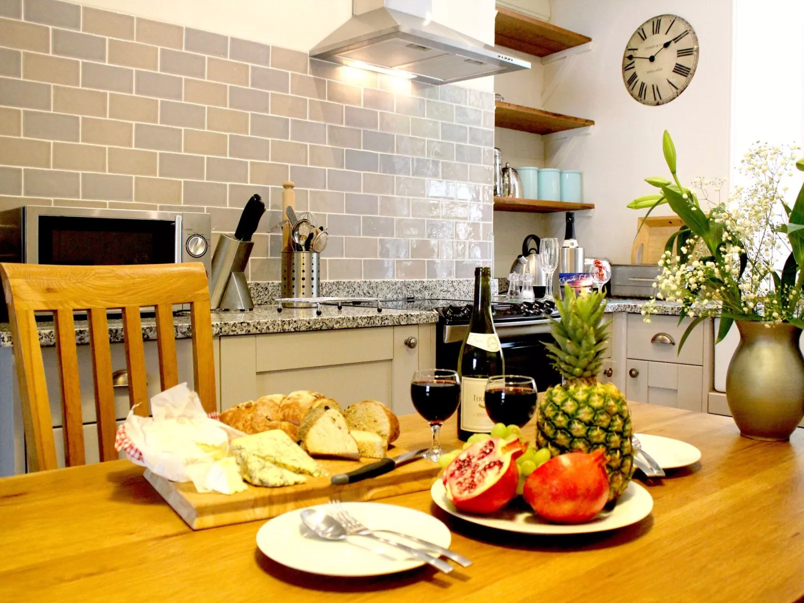 Admirals Suite-Inside