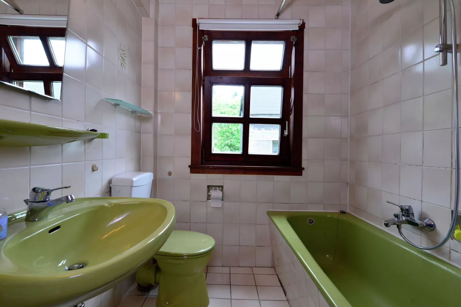 Elpetal-Bathroom