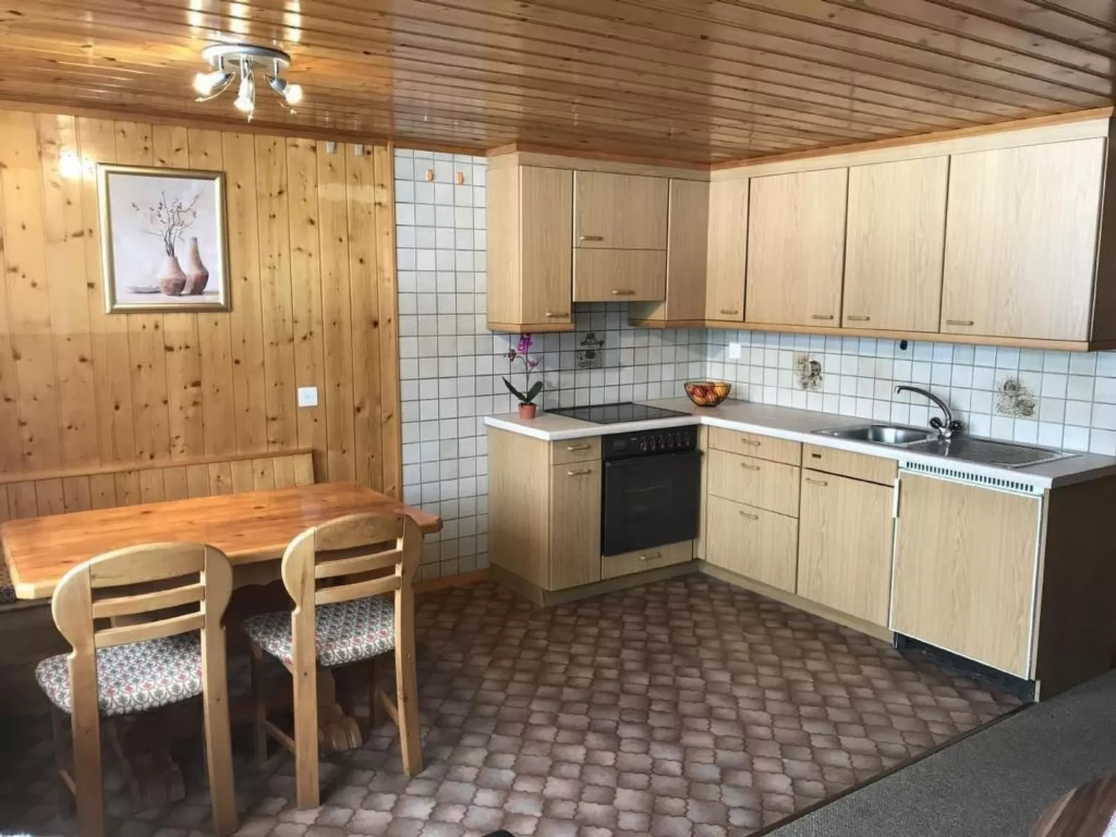 Beim Faulensee 2-Bett Wohnung  1. Stock  West-Inside