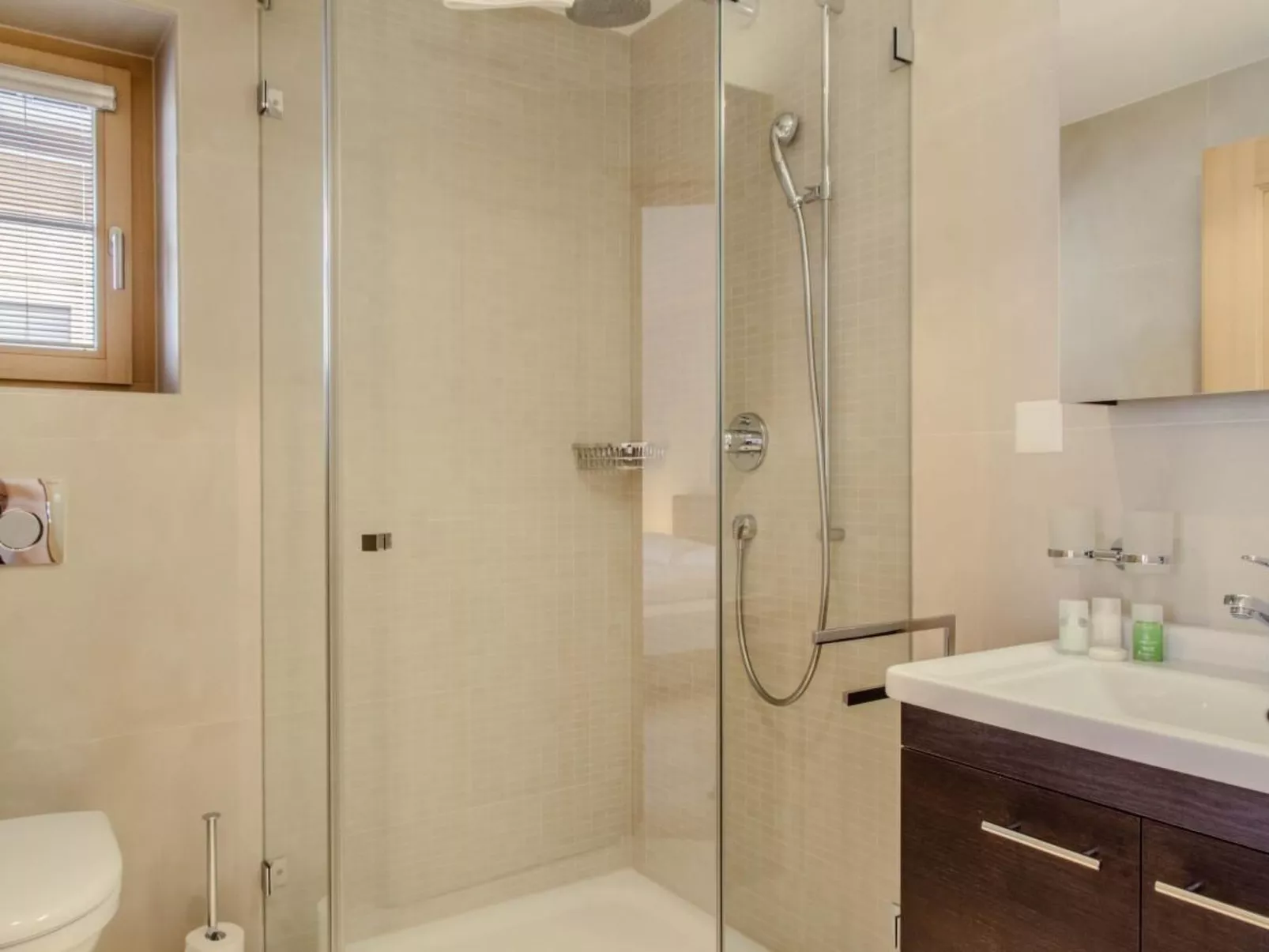 Chalet La Gioventu mit Spa-Bereich-Drinnen