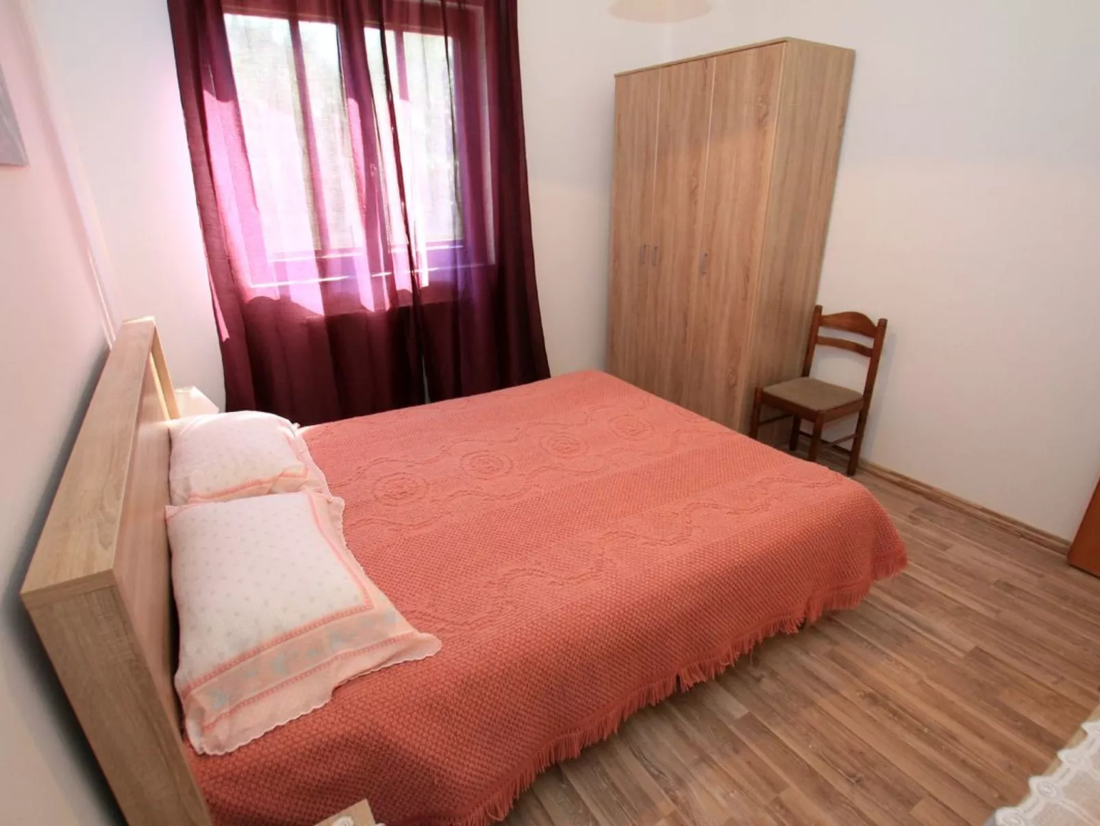 Mit Terrasse-Drinnen