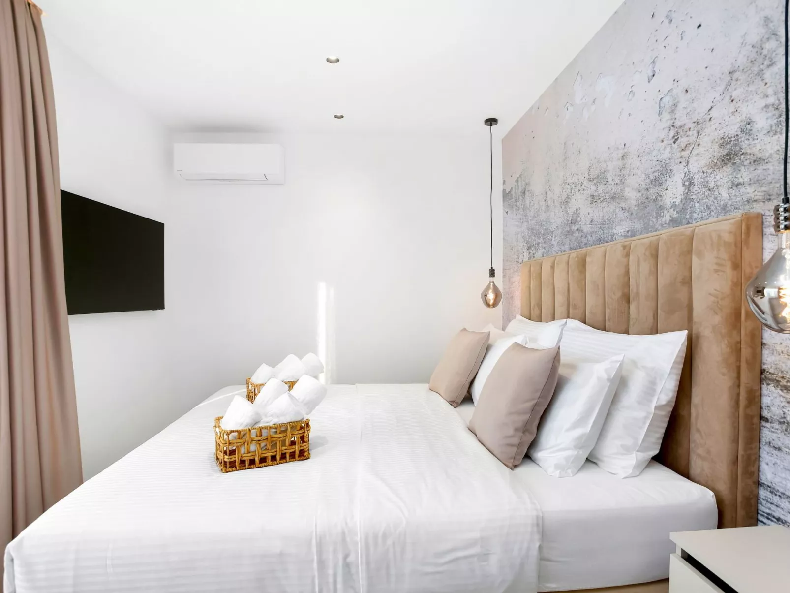 Fly Room - A1-Image-tags.info