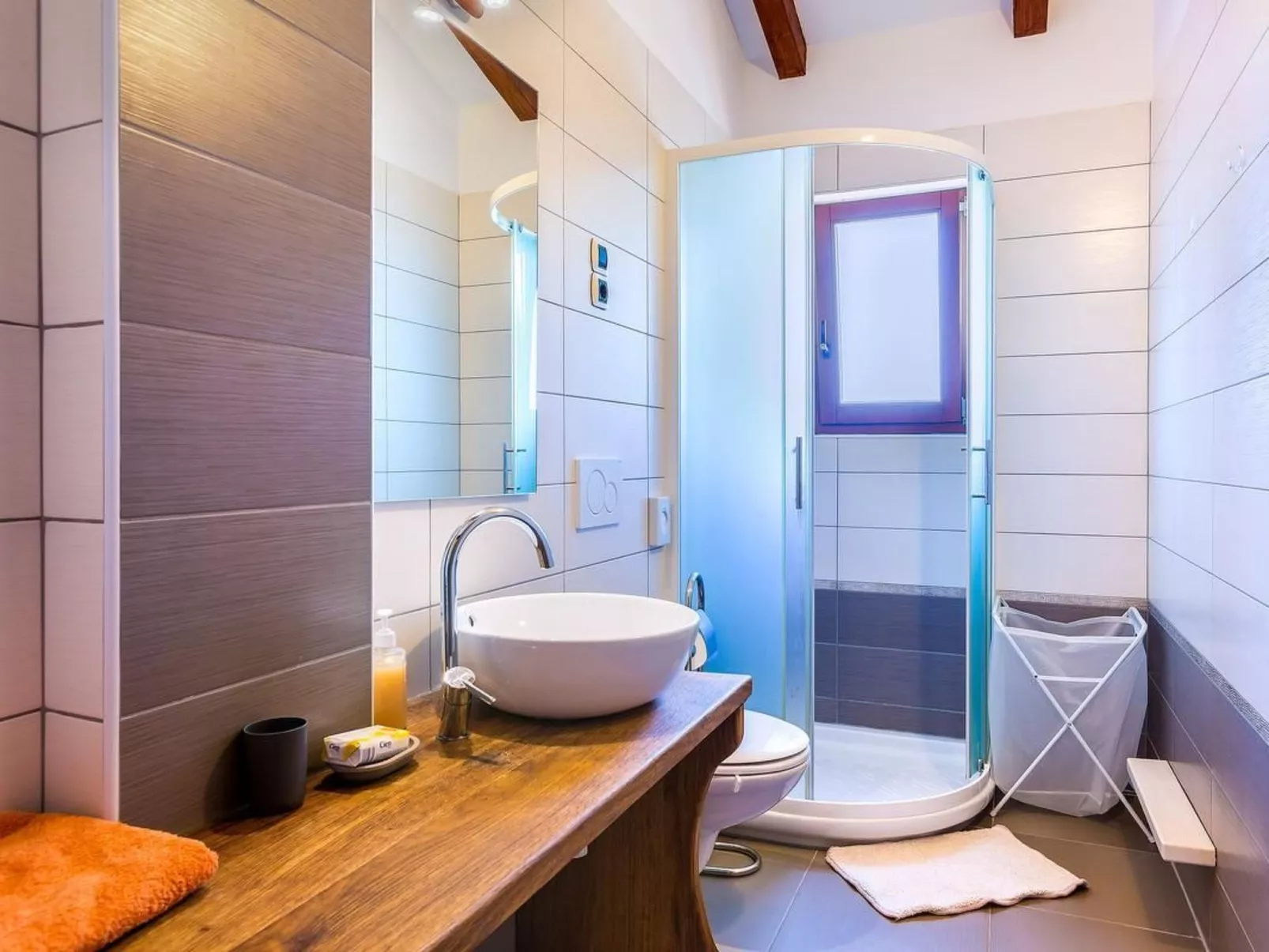 Ferienvilla "Vanja" mit privatem Pool-Drinnen