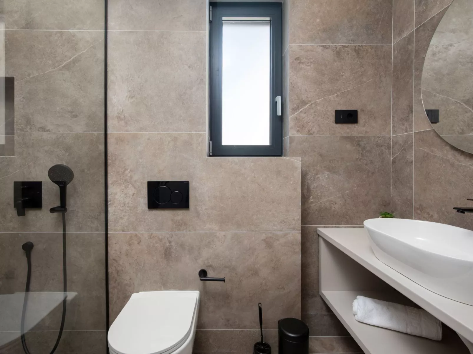 Amore Bijeca - B4-Image-tags.info