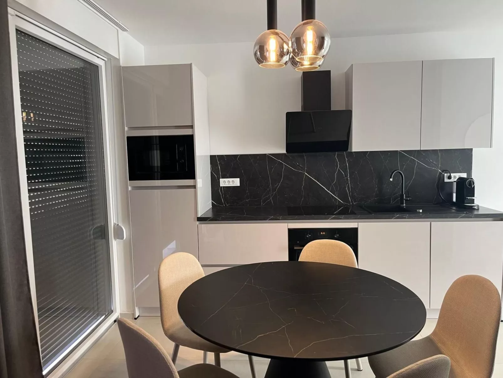 Wohnung "Sladja lux Wohnung"-Image-tags.info