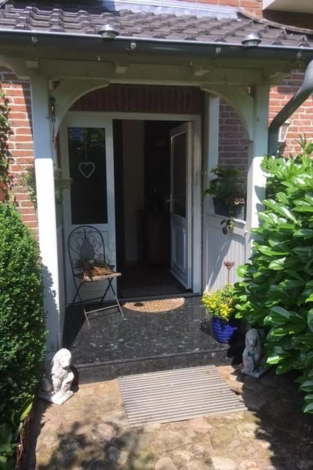 Modernisierte Ferienwohnung mit Balkon-Dehors