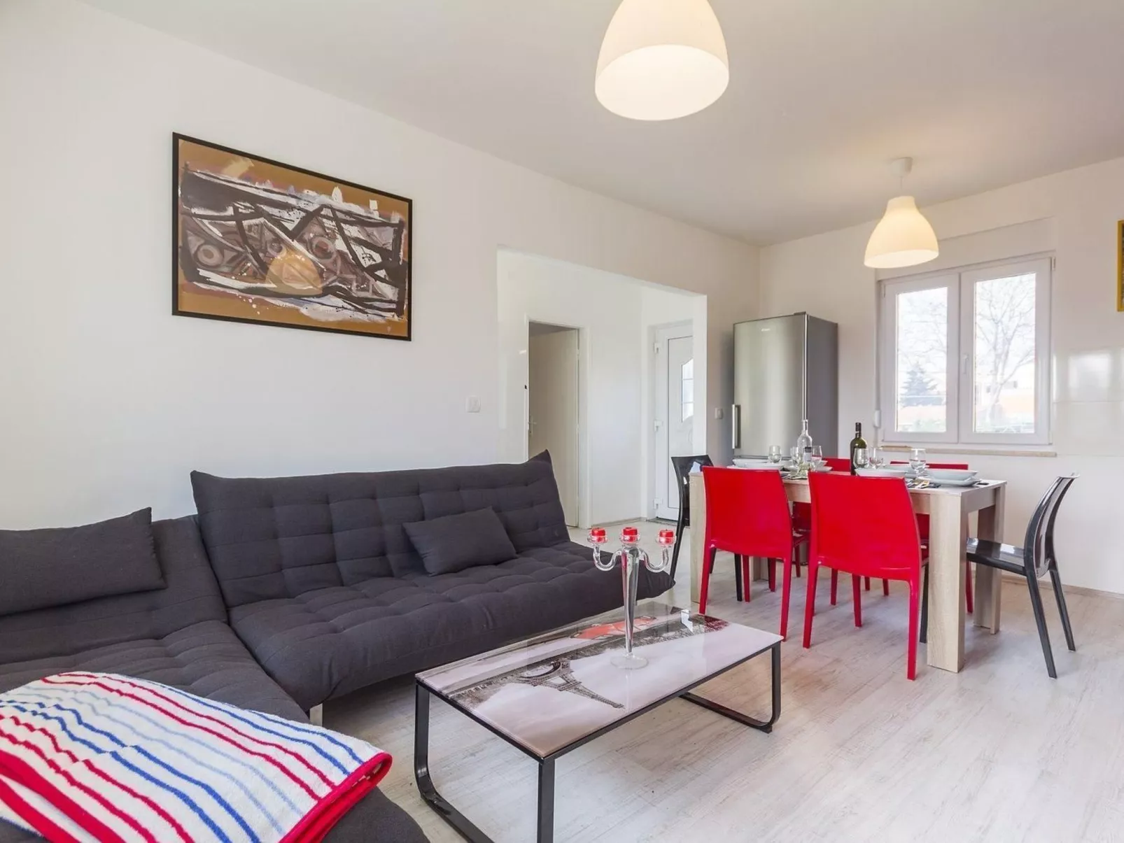 Villa Agneza mit Garten, Pool und Pavillon-Drinnen