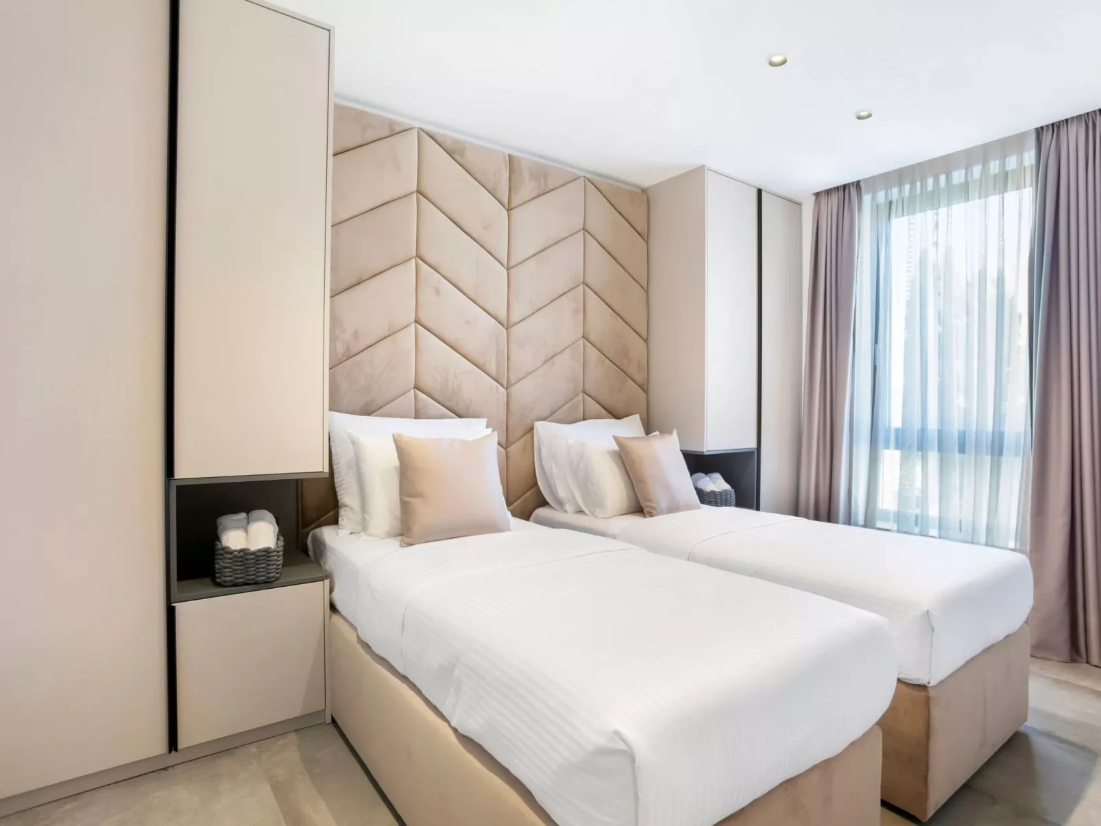 Fly Room - A2-Inside