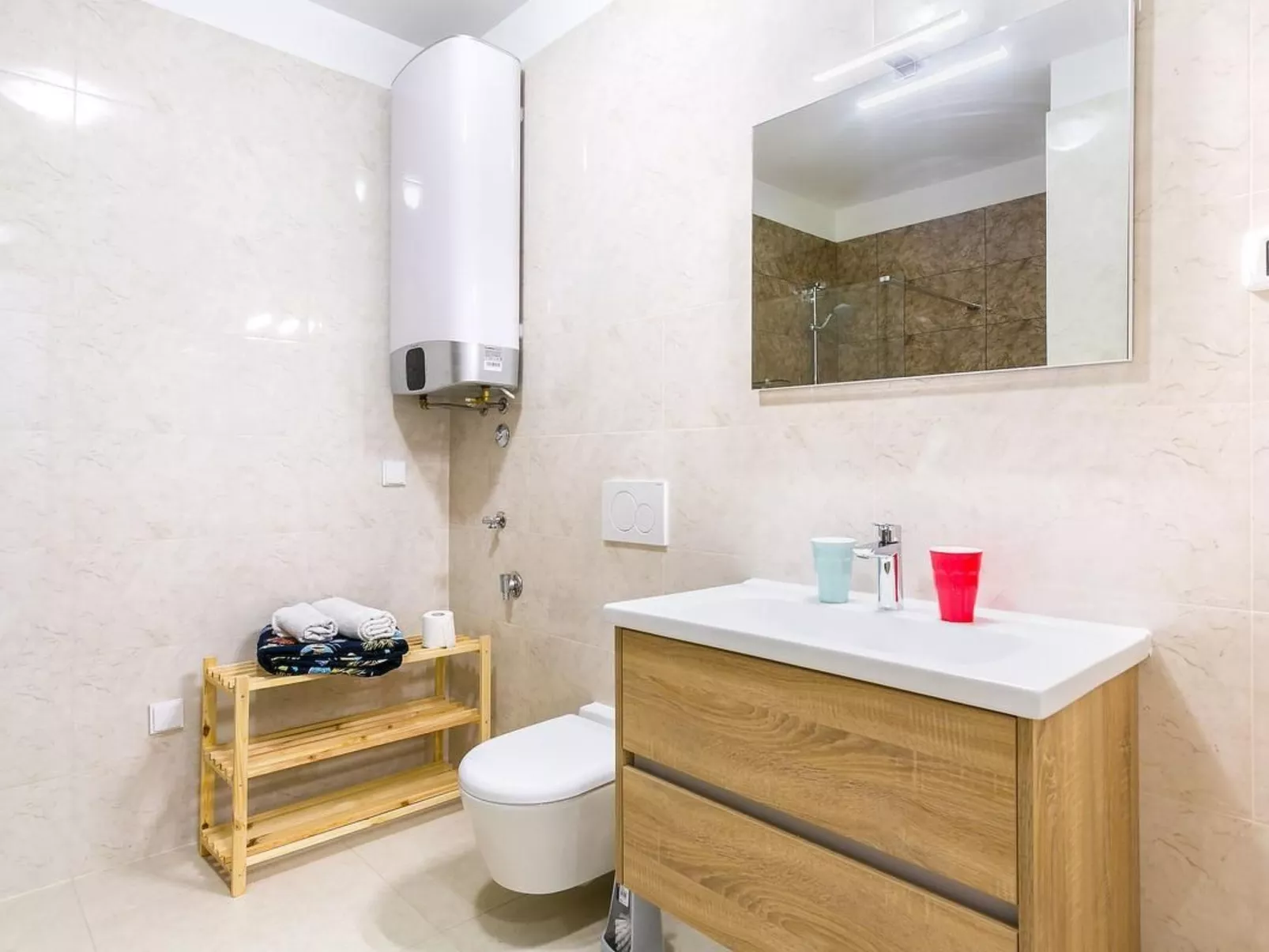 Wohnung "Nevia B6" mit Blick auf das Wasser-Dedans