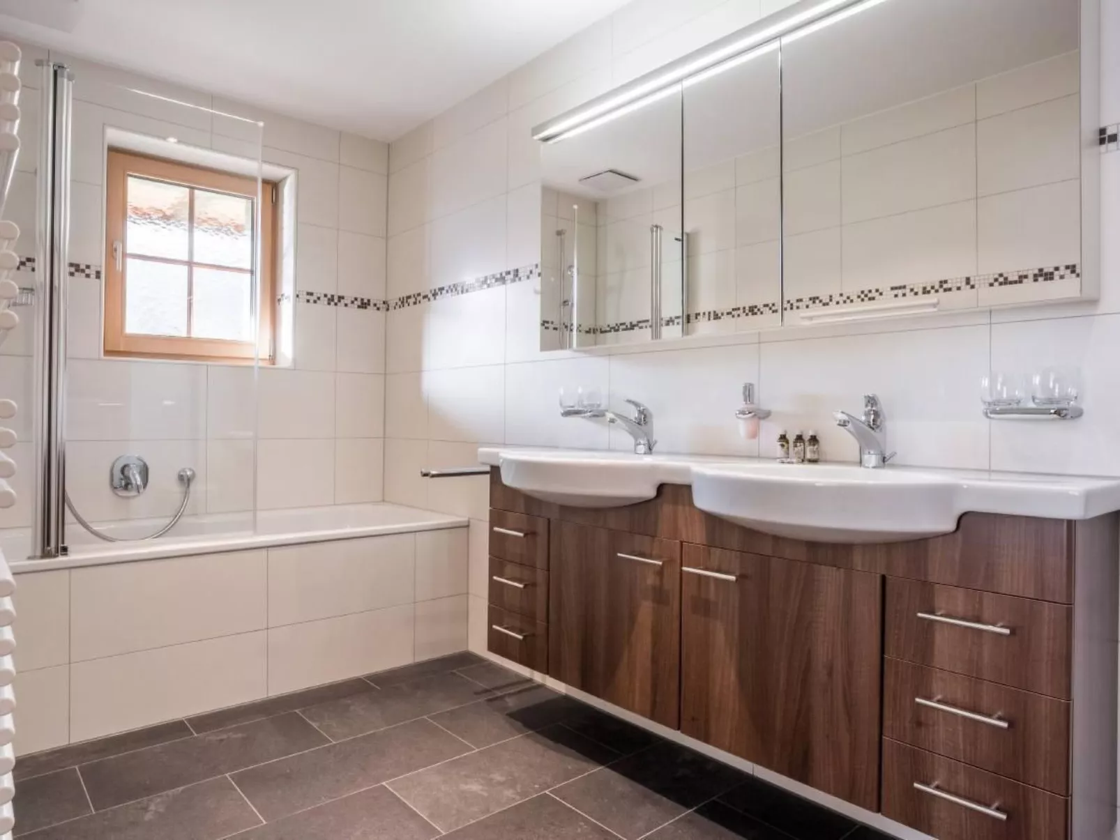 Apartment Bränderli 4.5-Inside