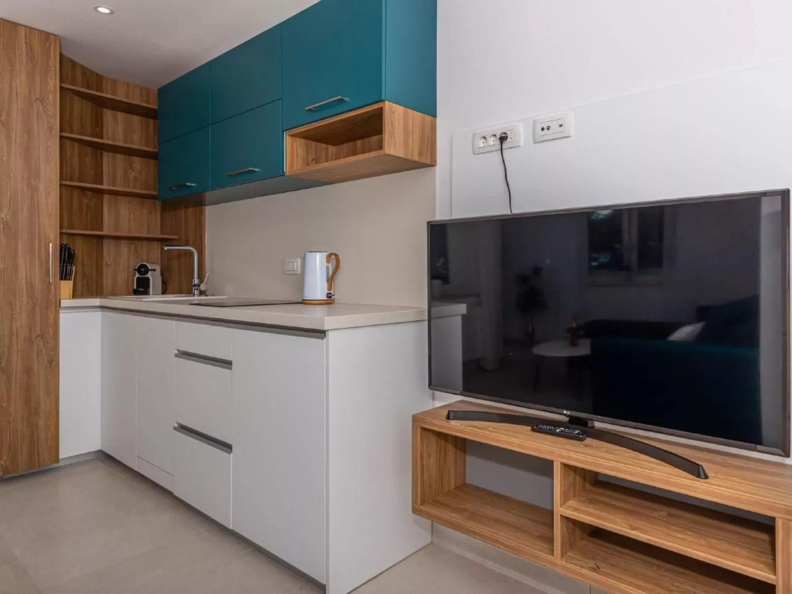 Apartment Maxim-Dedans