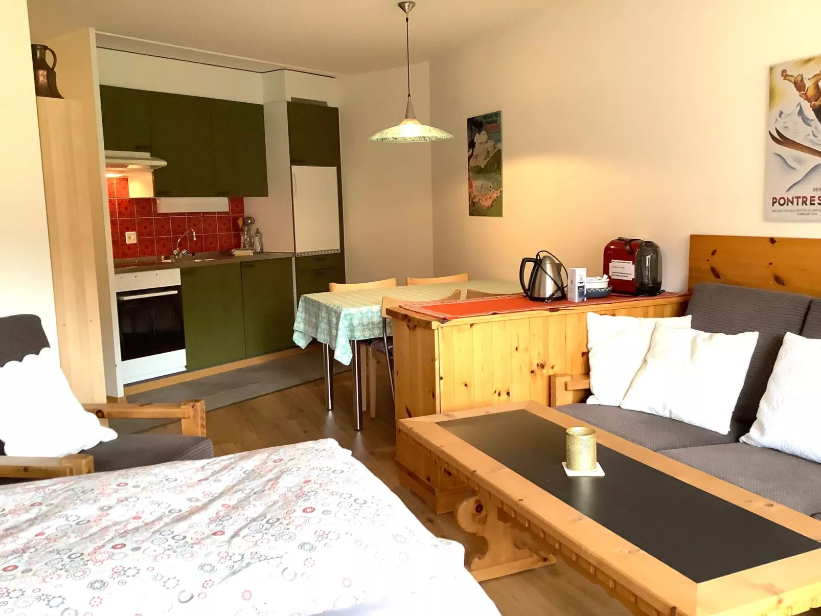 Chesa Azalea 2-Inside