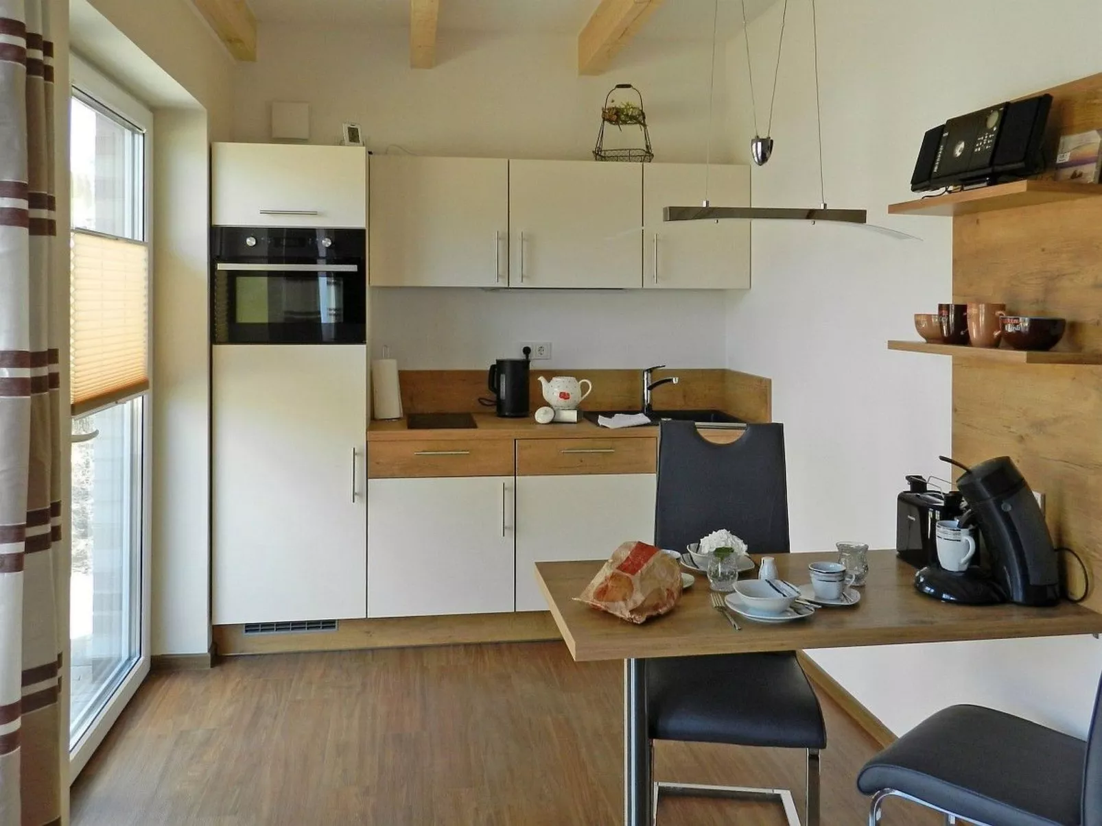 Gesamte Wohnung in Burhave mit Eigener Terrasse-Drinnen