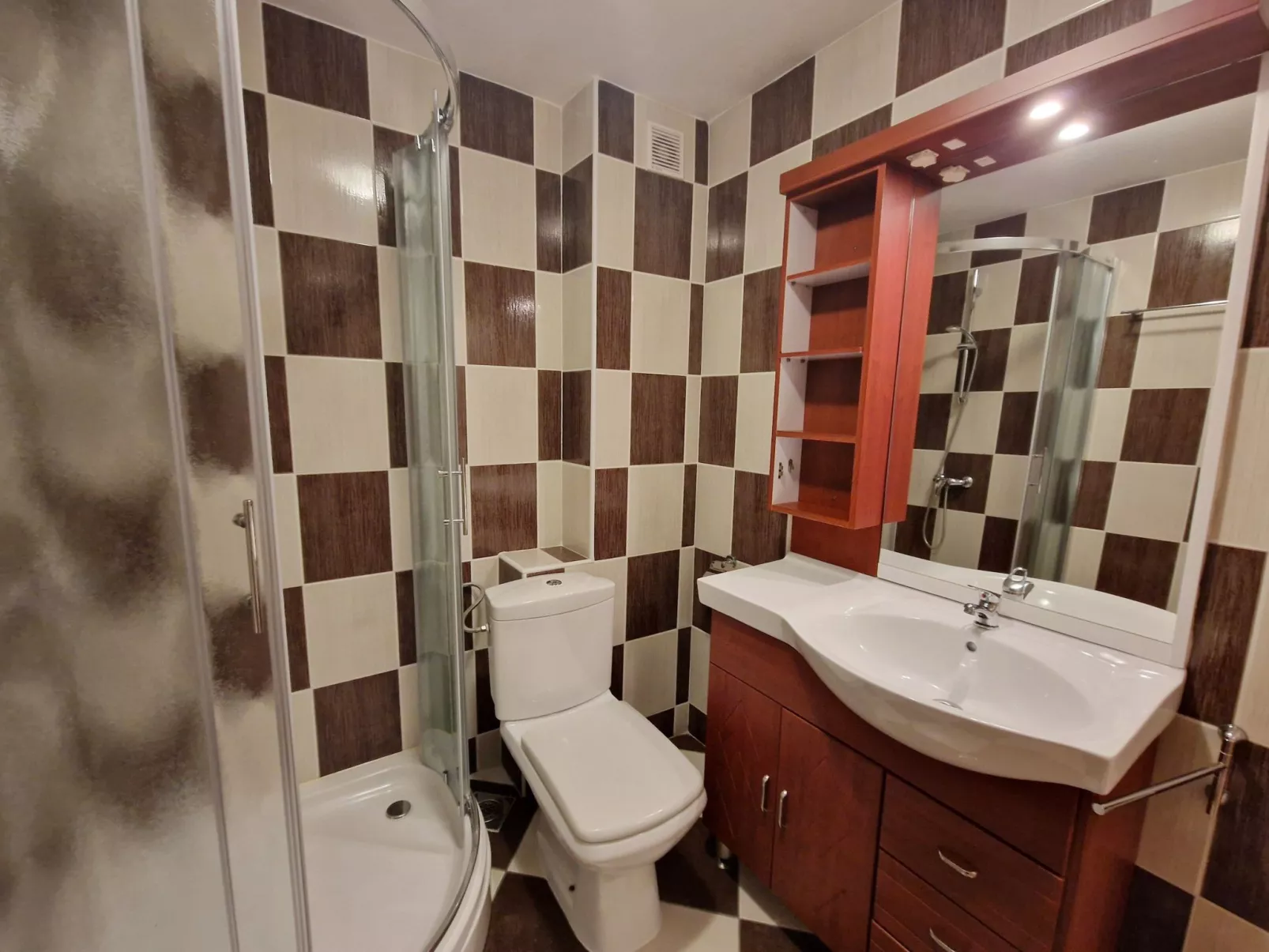 Modern eingerichtete Apartment für 4 Personen ideal für Famillien mit Kinder im-Drinnen