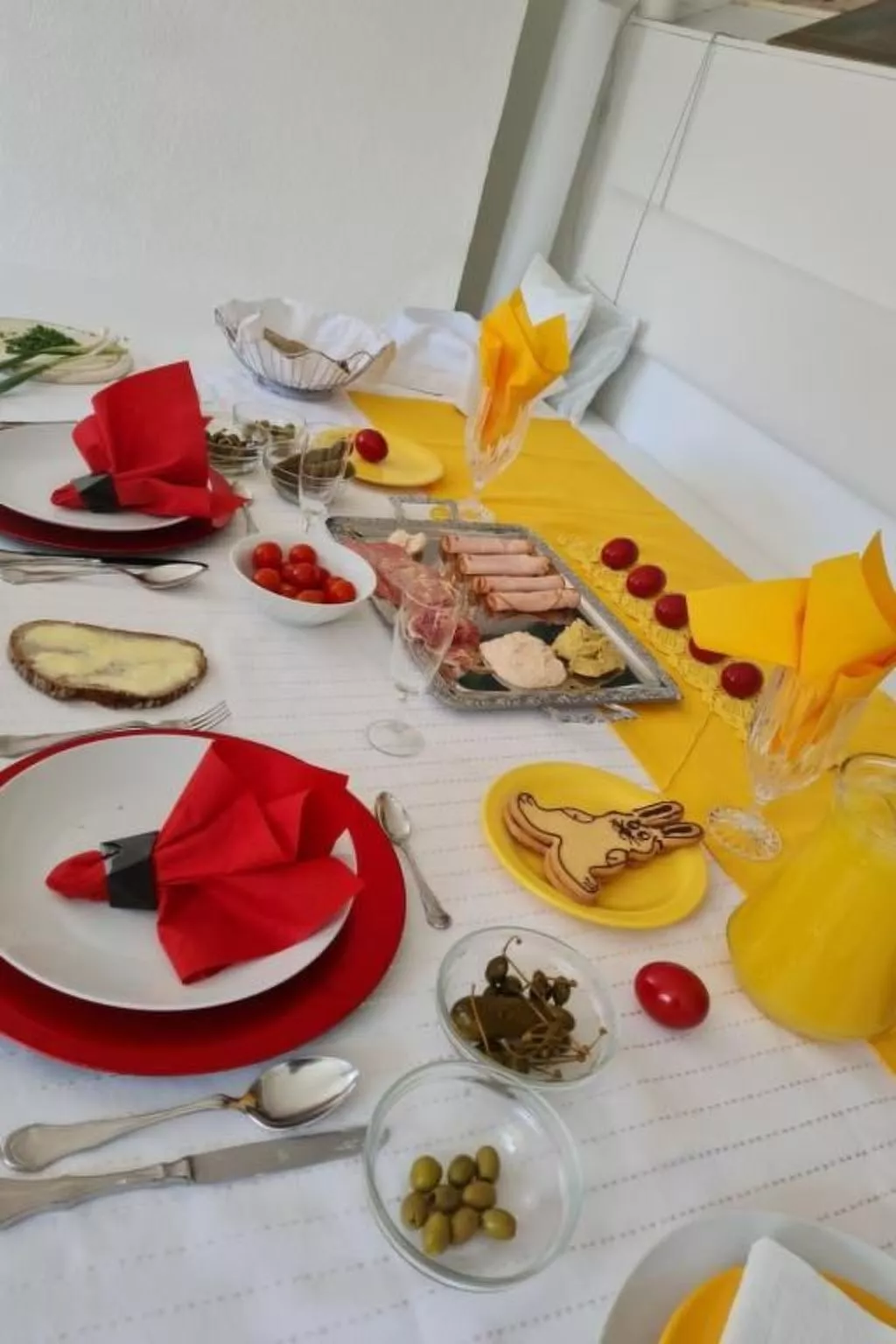 Black & White-Inside