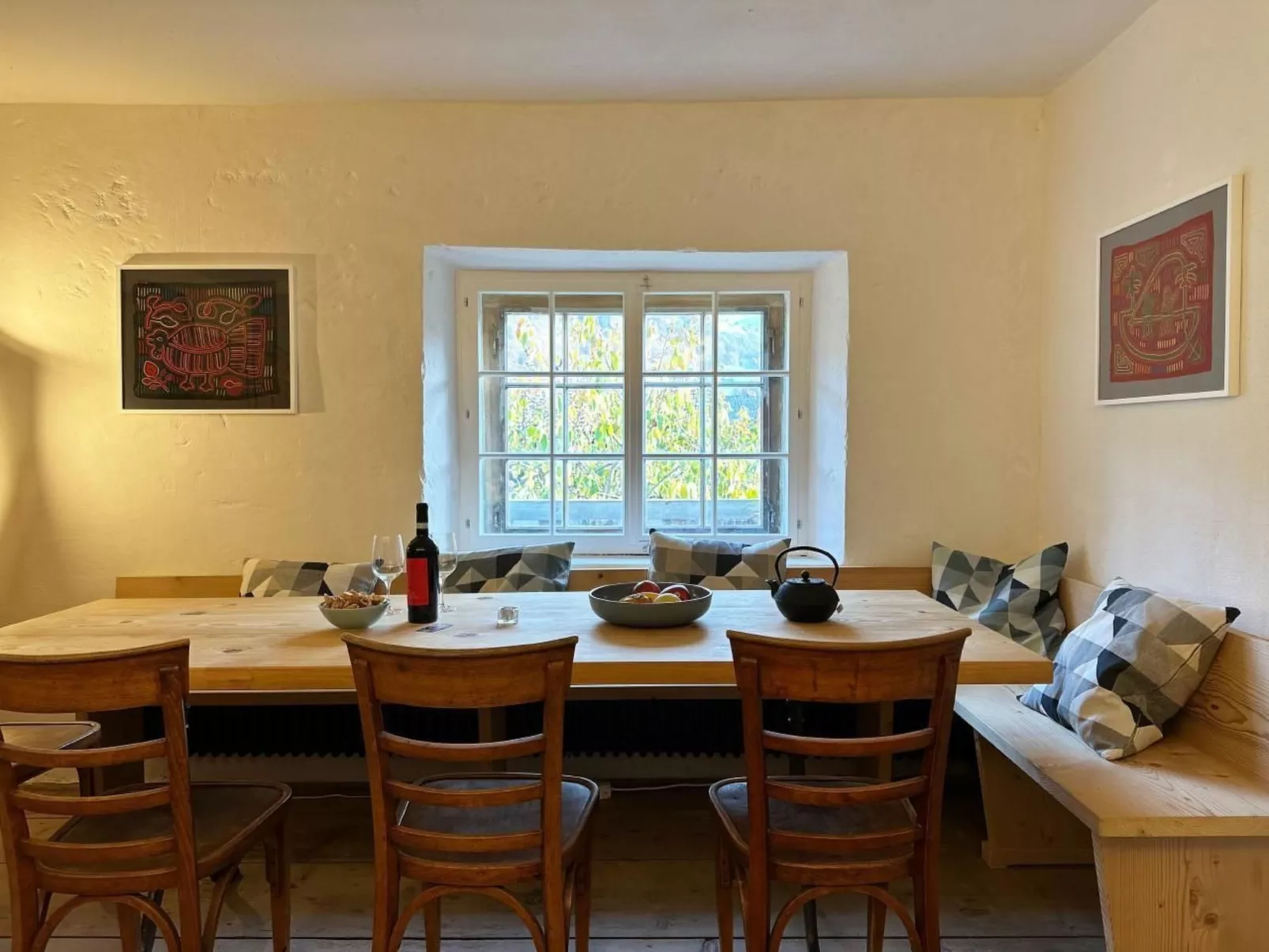 Haus Walli-Simmen, Wohnung 2-Dedans