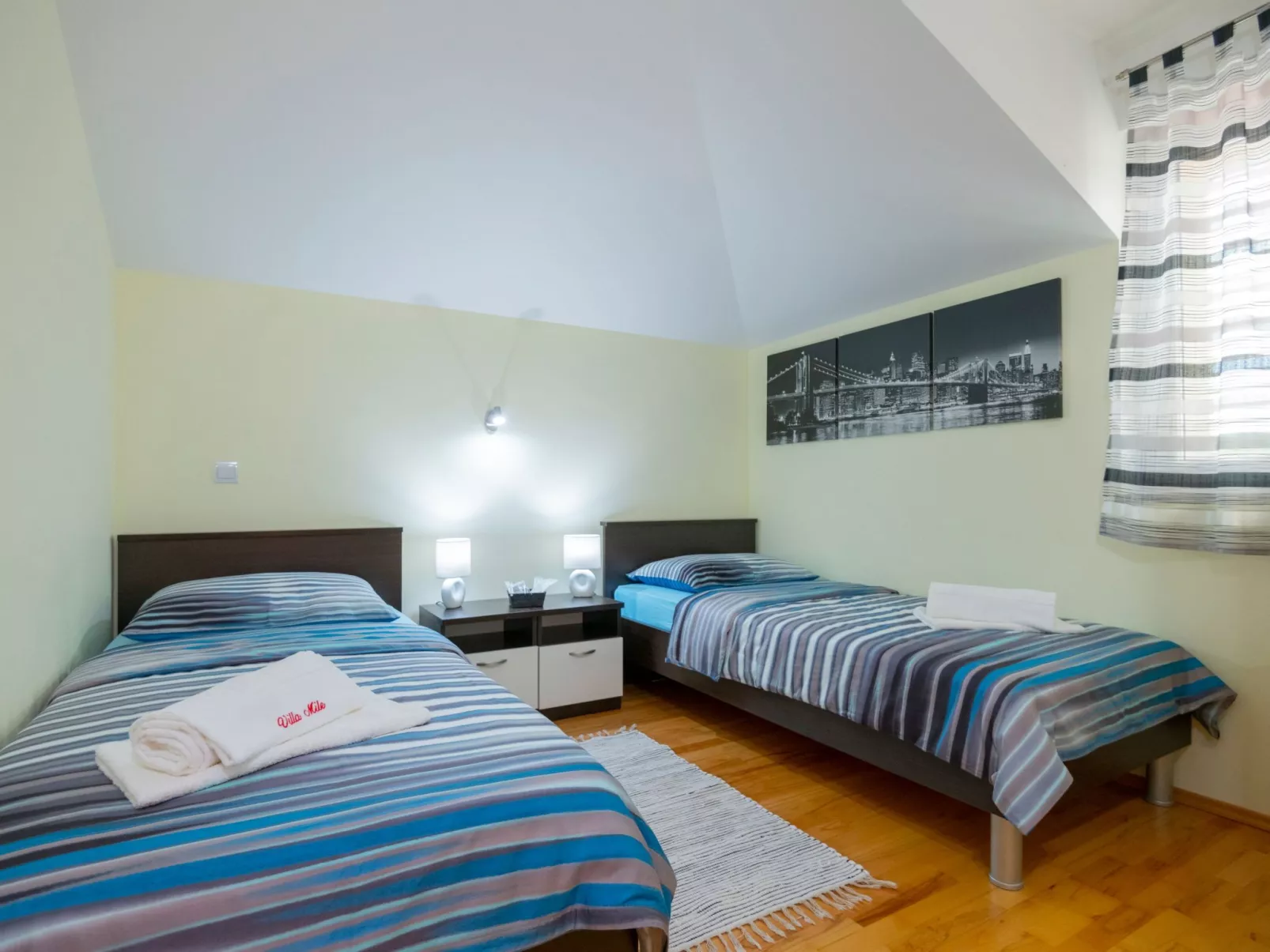 Villa "Mile" mit beheiztem Pool, Grill und Terrasse-Inside