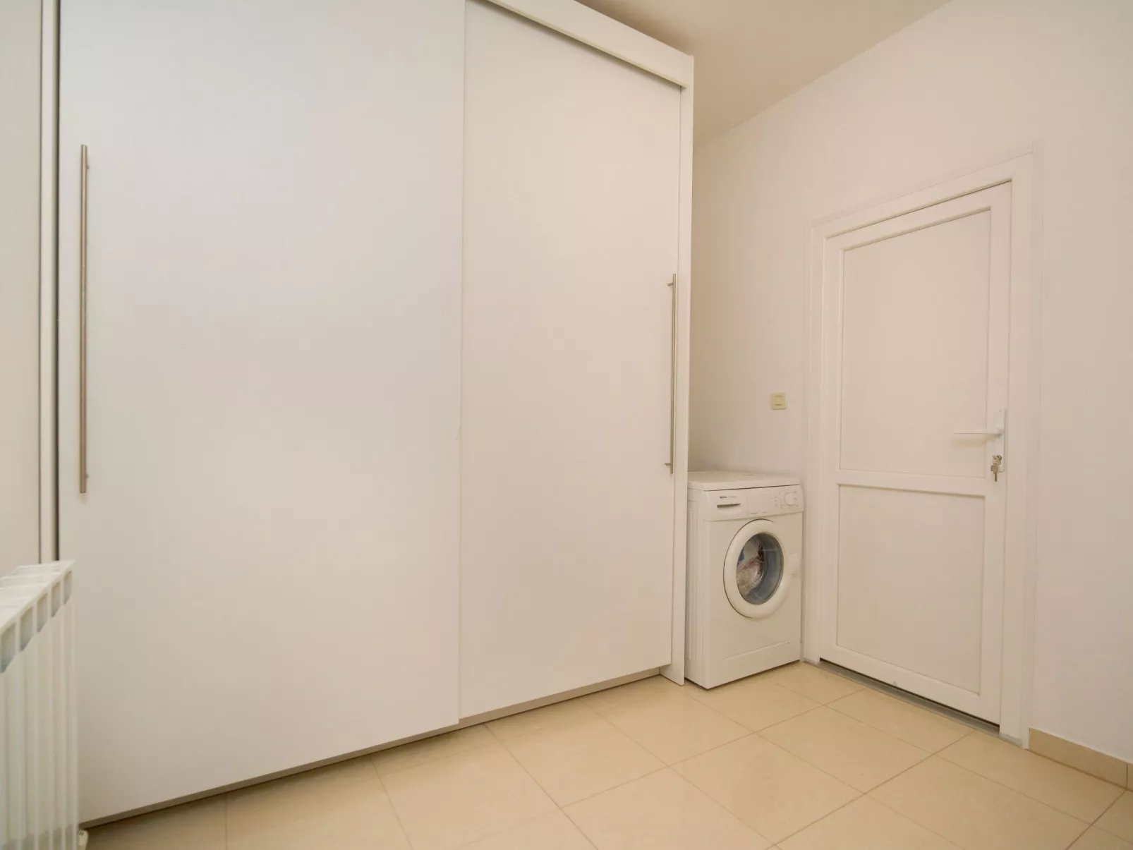 Ferienvilla mit Garten, Grill und Terrasse-Dedans