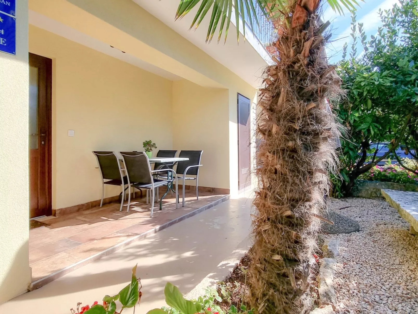 Für 4 Personen ca. 40 m&sup2; in Novigrad, Adriaküste Kroatien (Westküste von I-Dehors