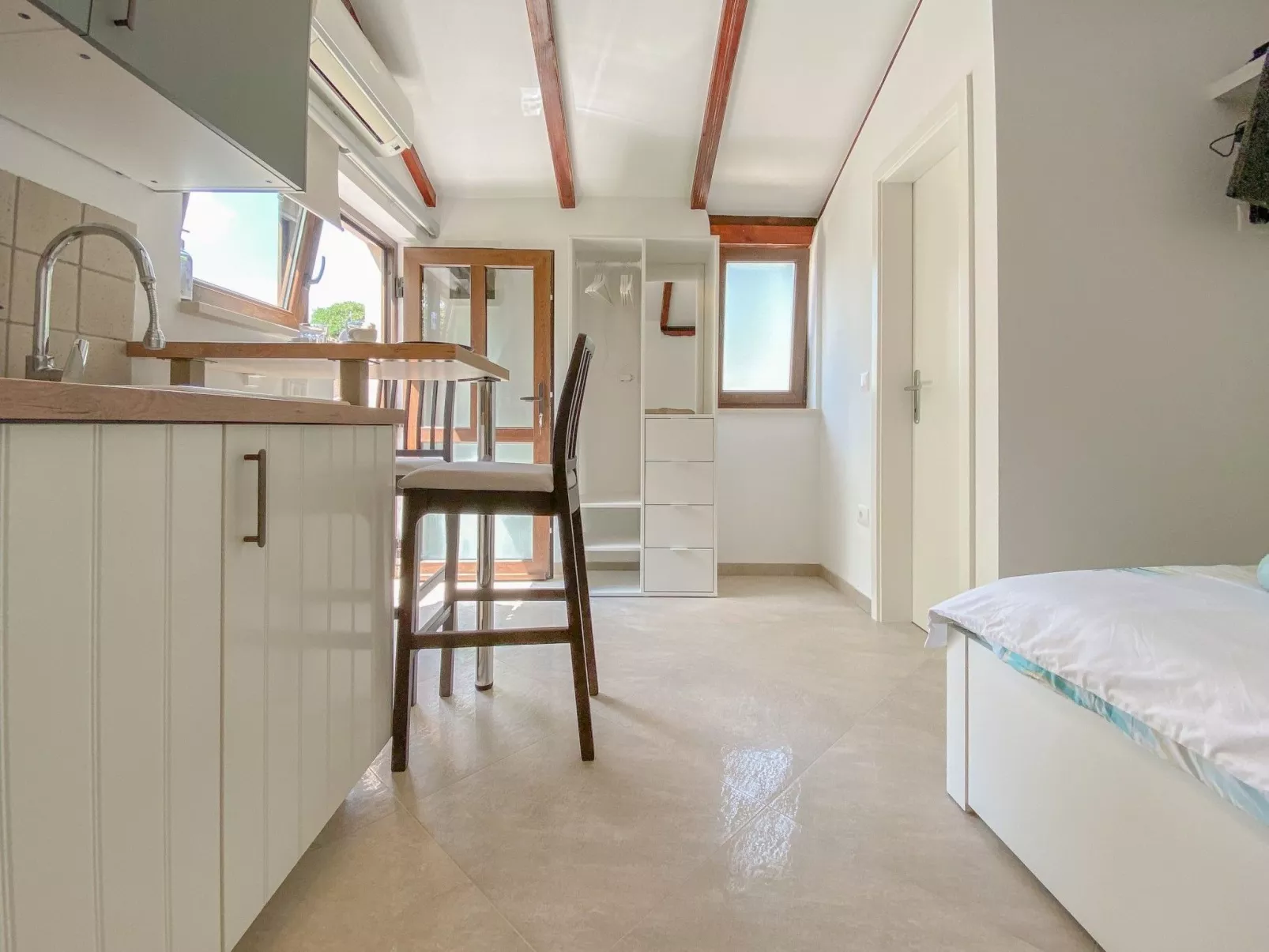 Gemütliches Studioappartement Doris-Drinnen