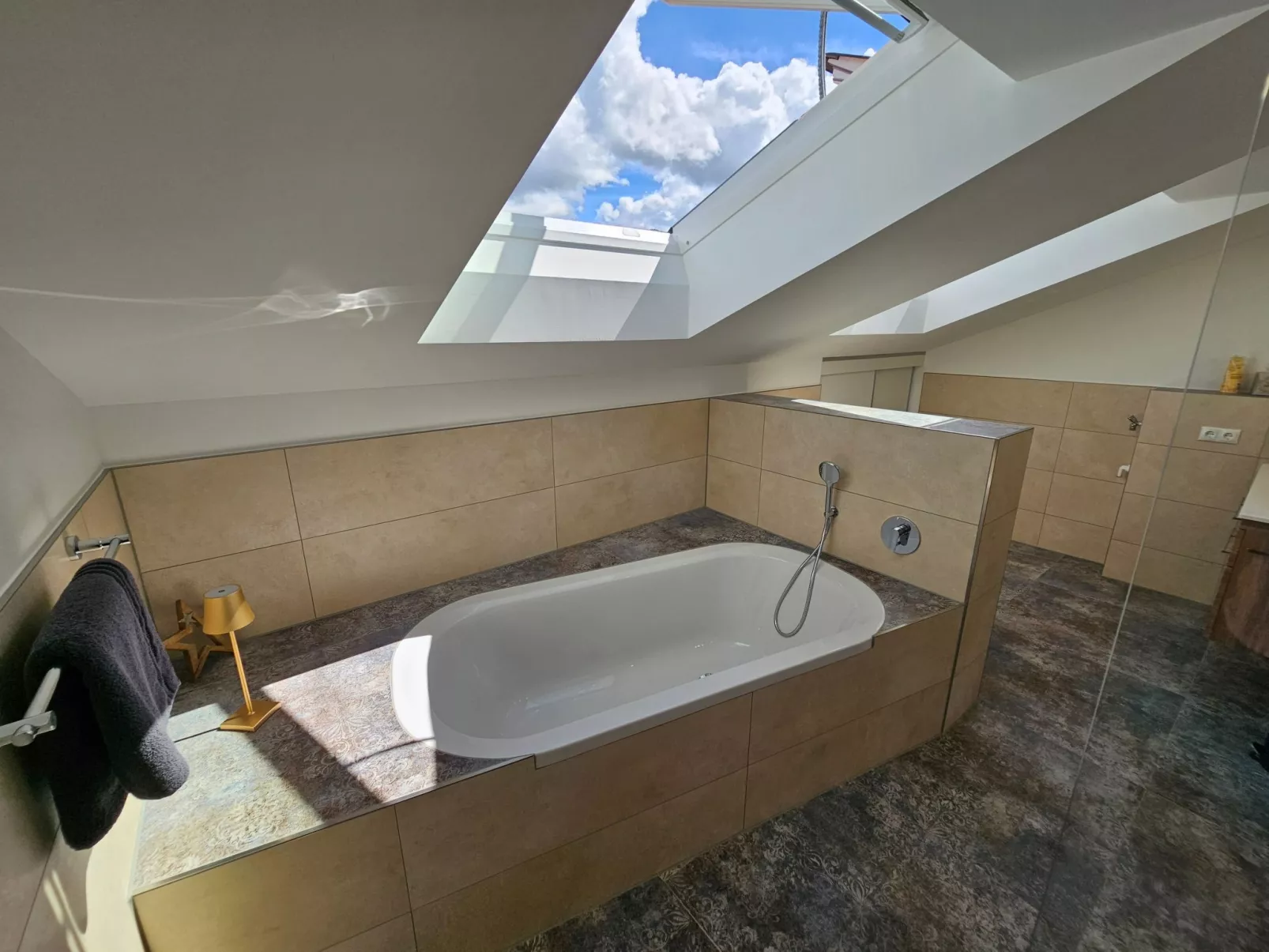 Tegernsee Stern bei Rottach-Egern-Inside