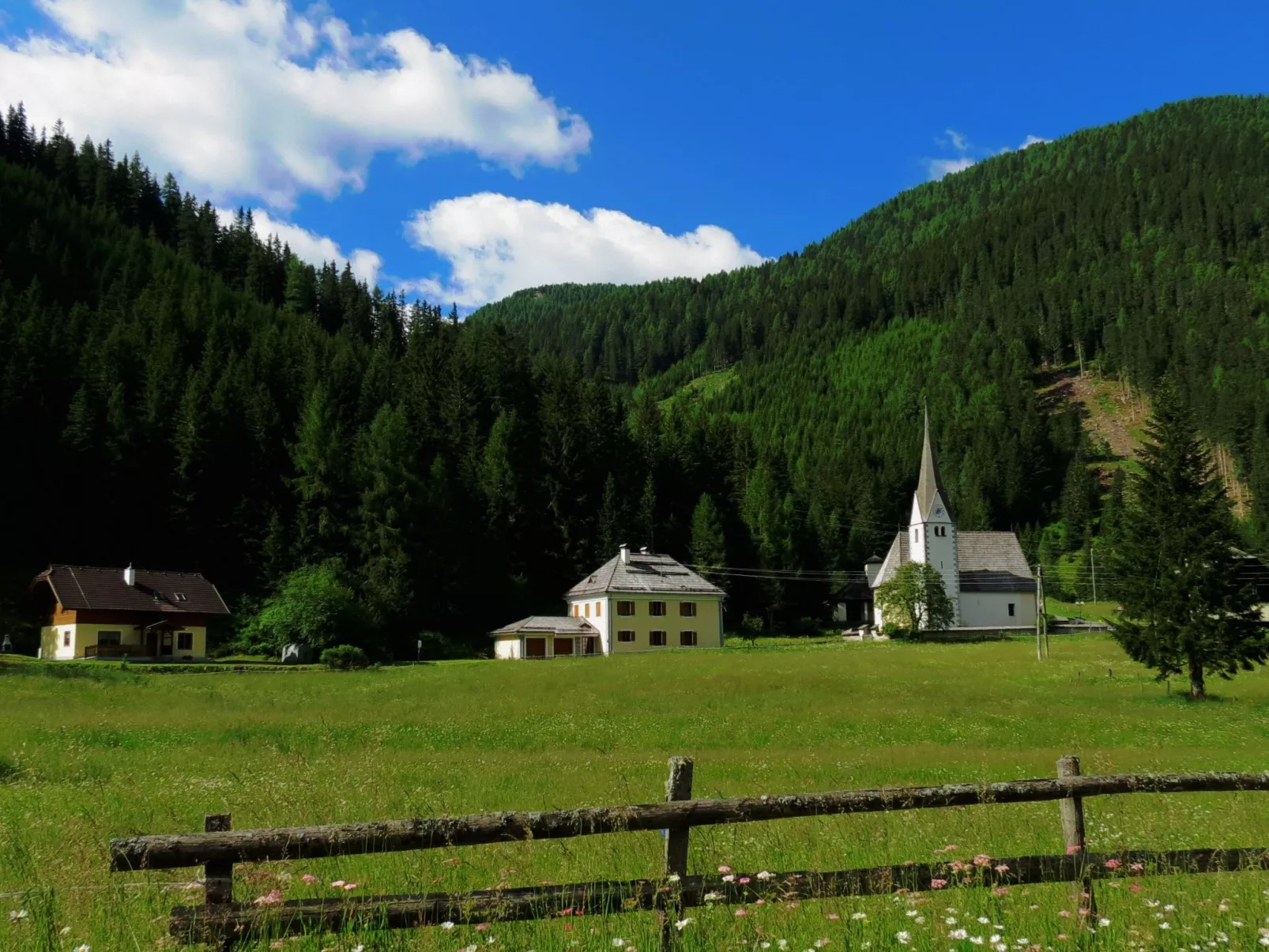 Gemütliches Ferienhaus in ruhiger Lage - Outside