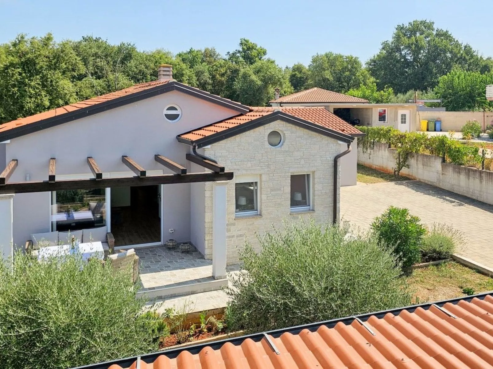 "Villa Pavlovic" mit Garten und Grill-Draußen