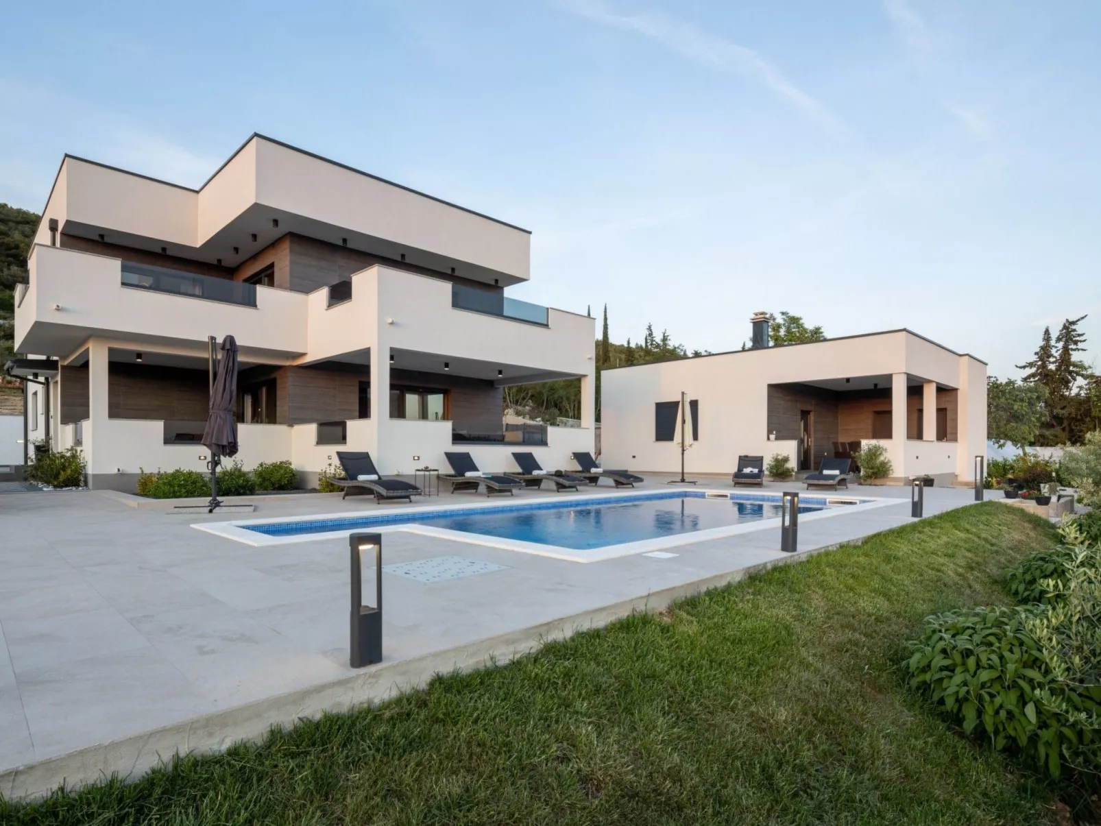 Villa Bura mit Pool und tollem Ausblick-Dehors